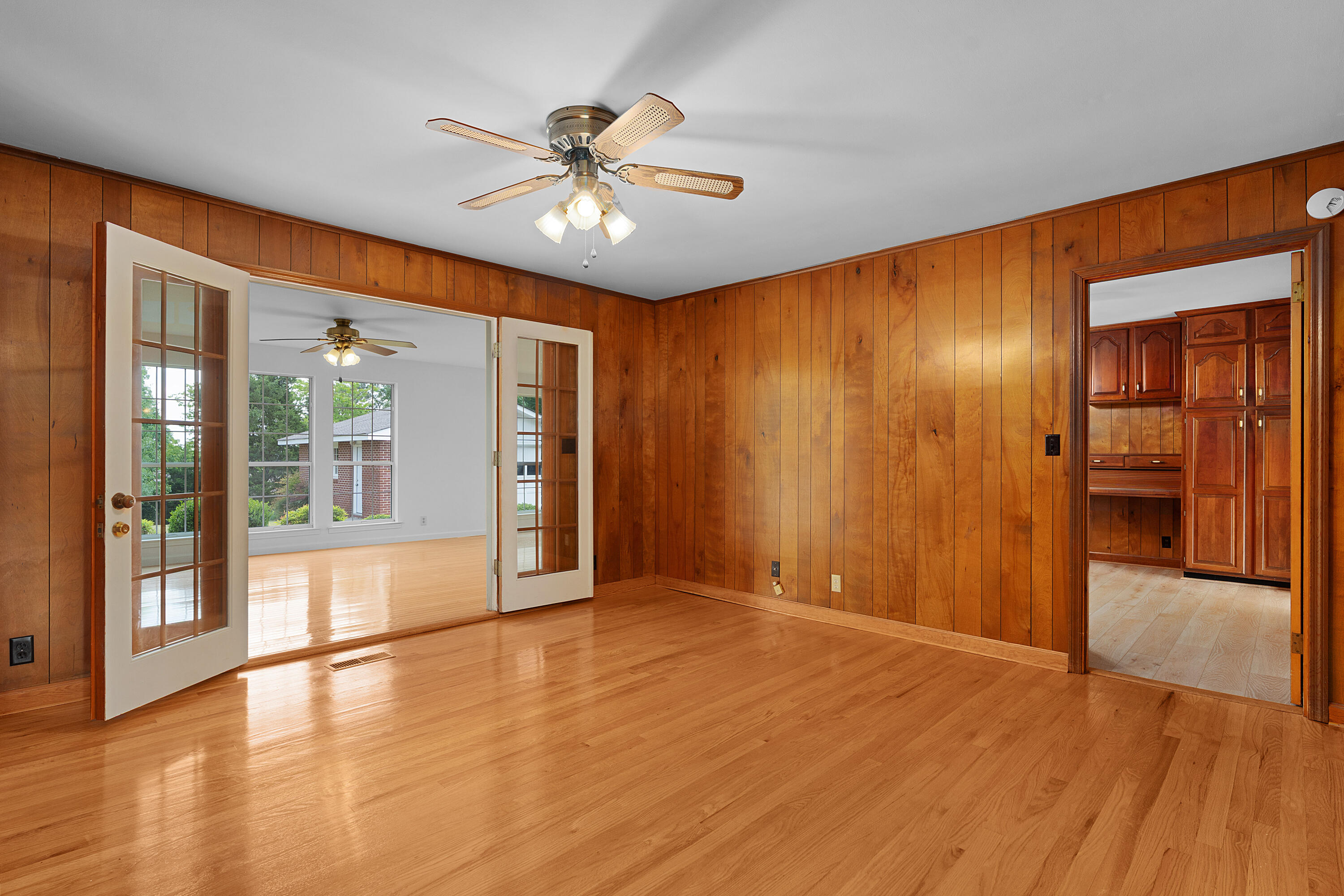 5814 Crestview Drive