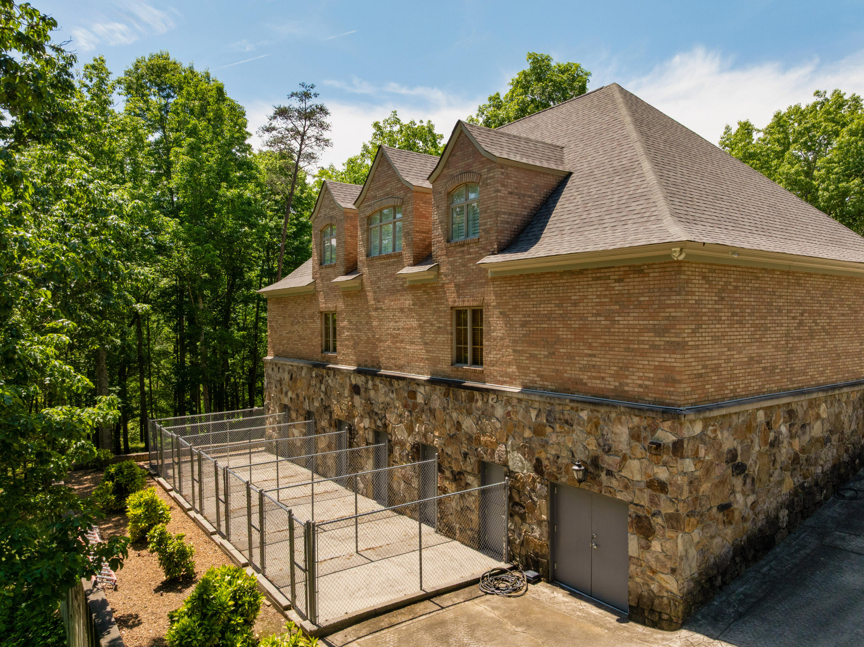 911 New England Road