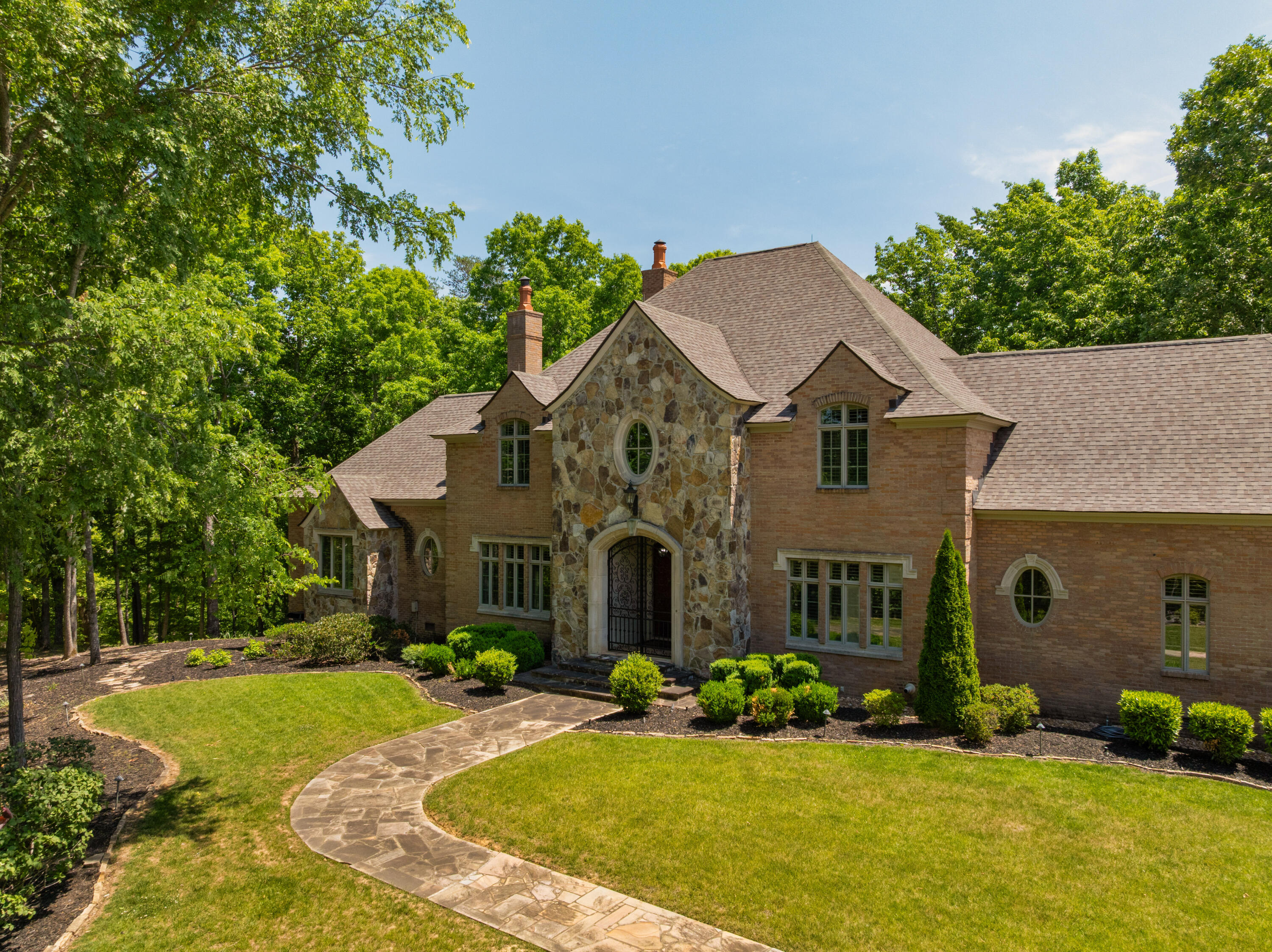 911 New England Road