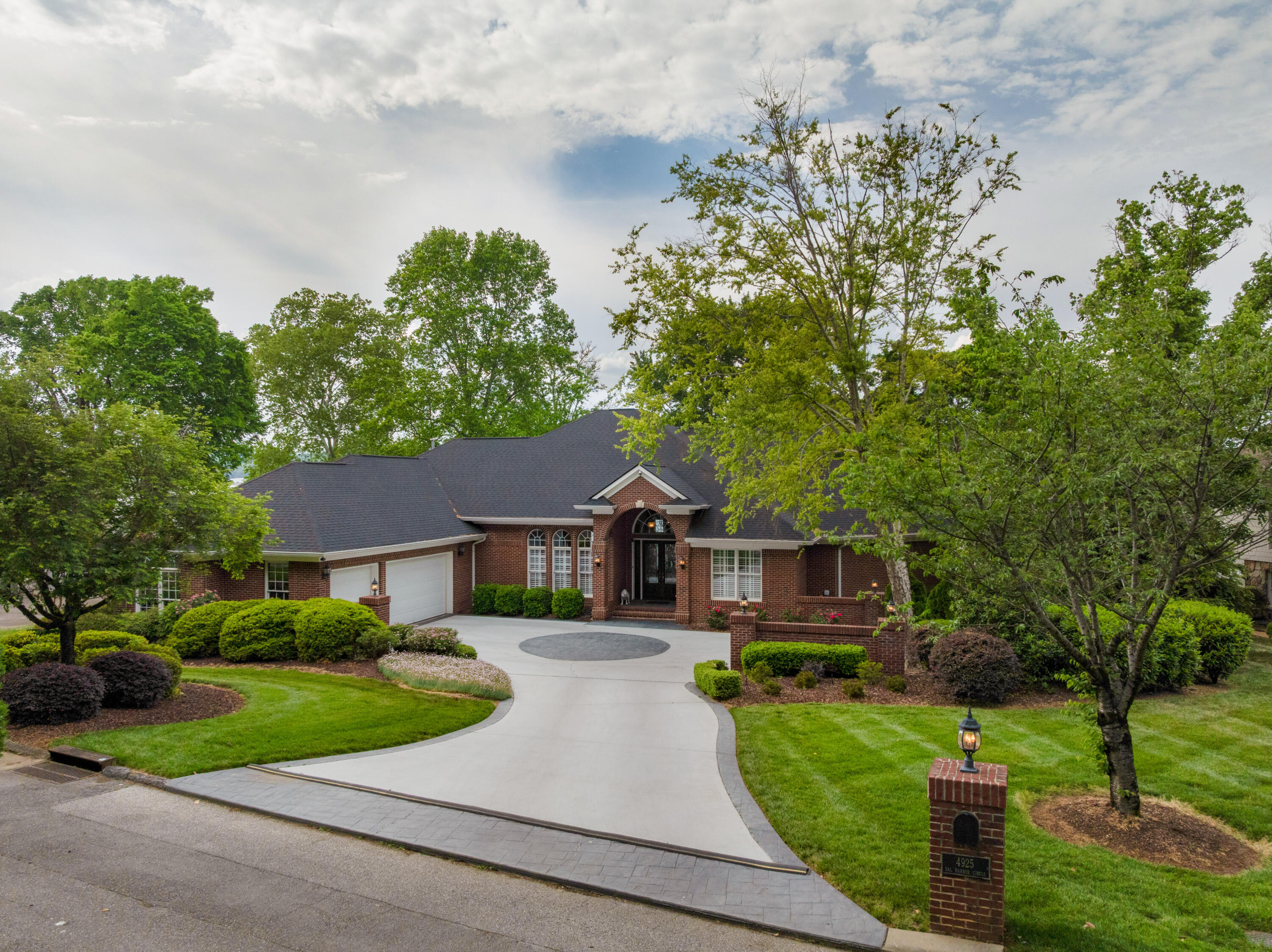 4925 Bal Harbor Circle