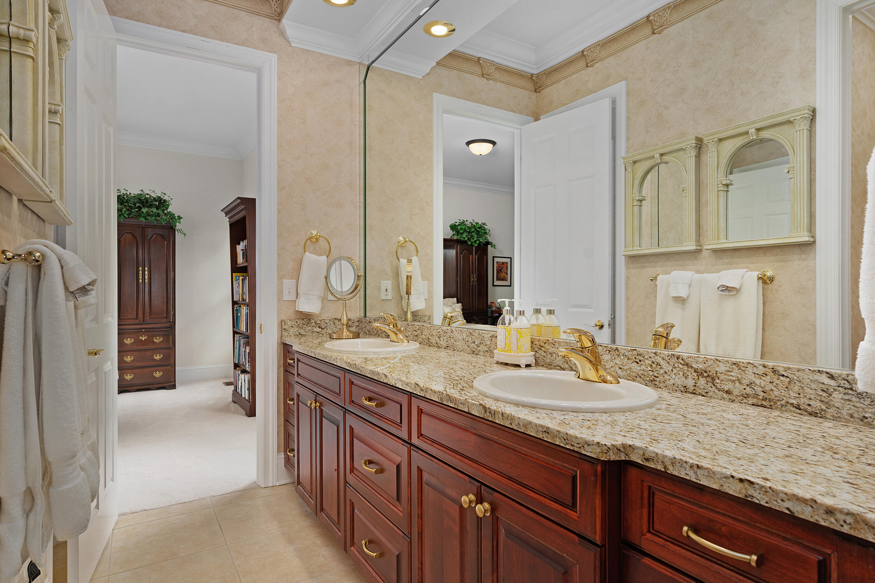 4925 Bal Harbor Circle