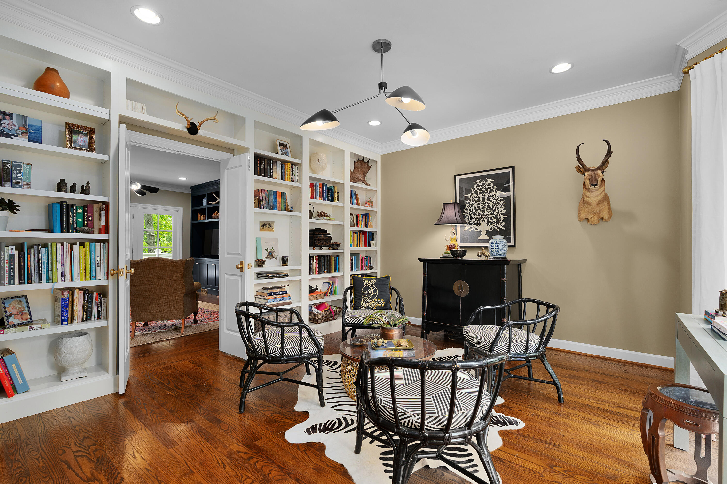 2404 Woodlair Way
