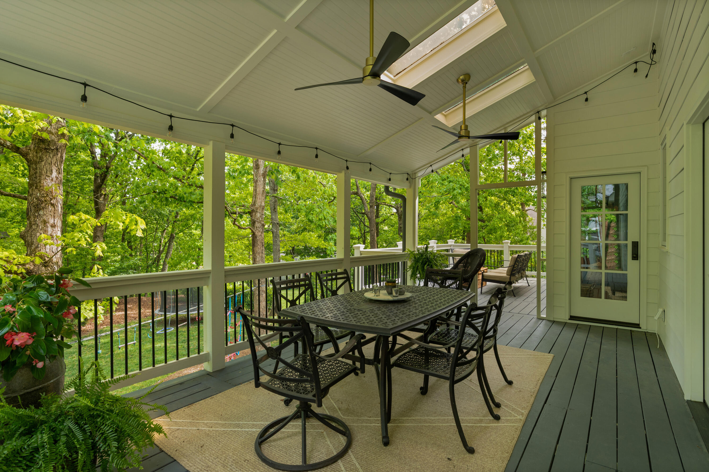 2404 Woodlair Way