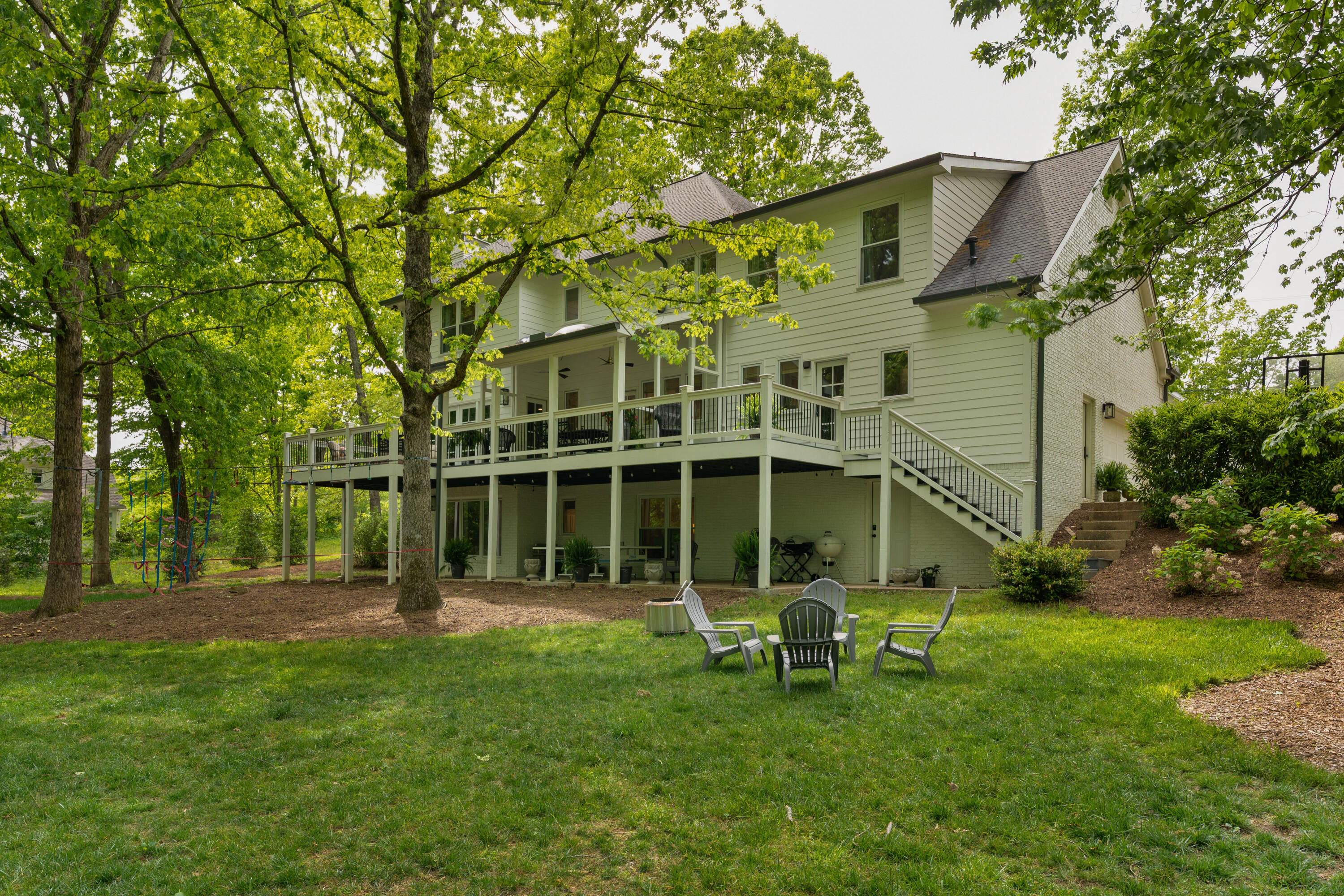 2404 Woodlair Way