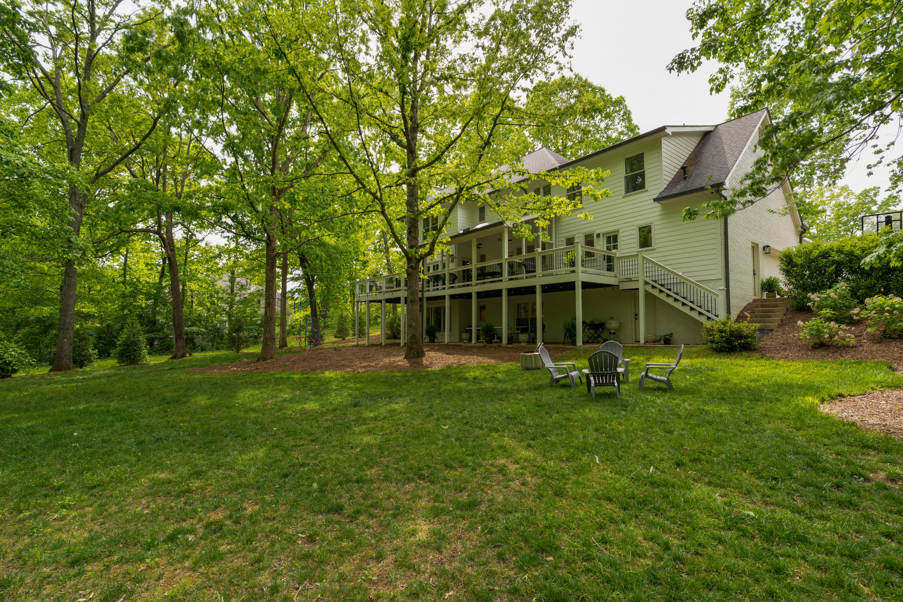2404 Woodlair Way