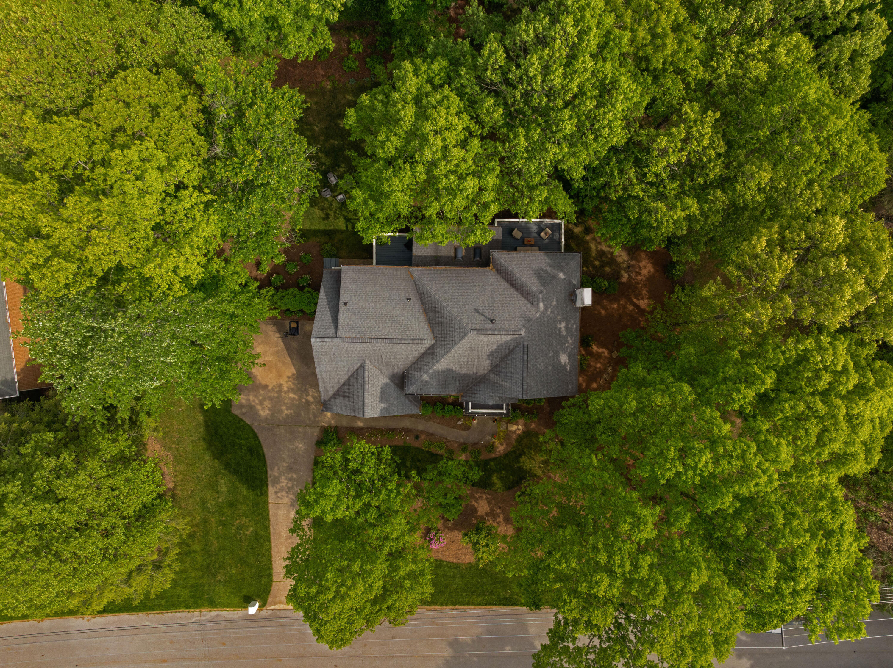 2404 Woodlair Way