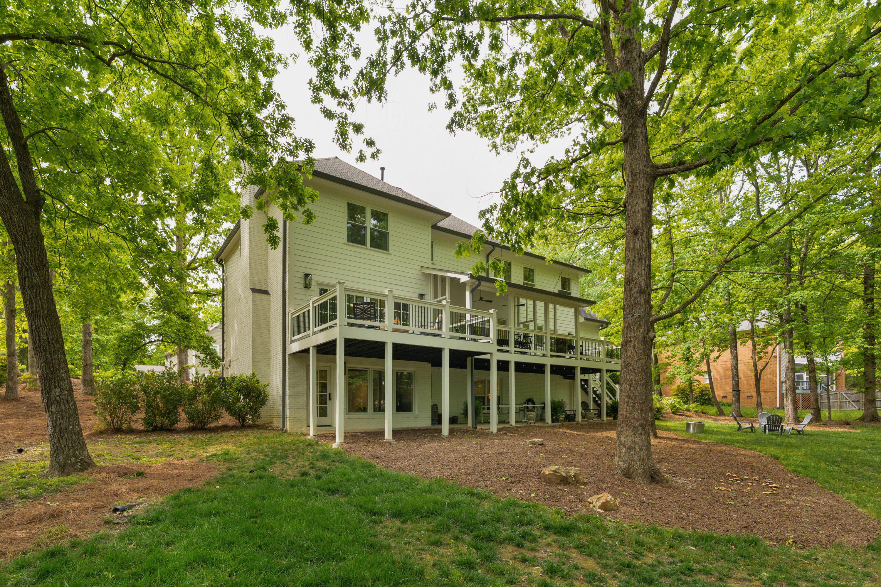 2404 Woodlair Way