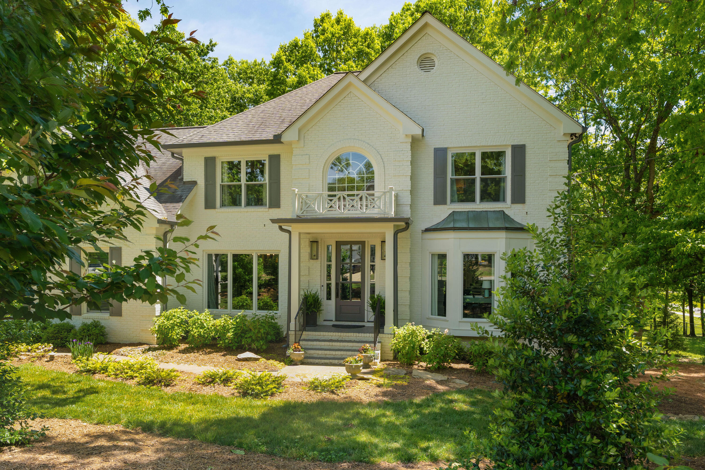 2404 Woodlair Way