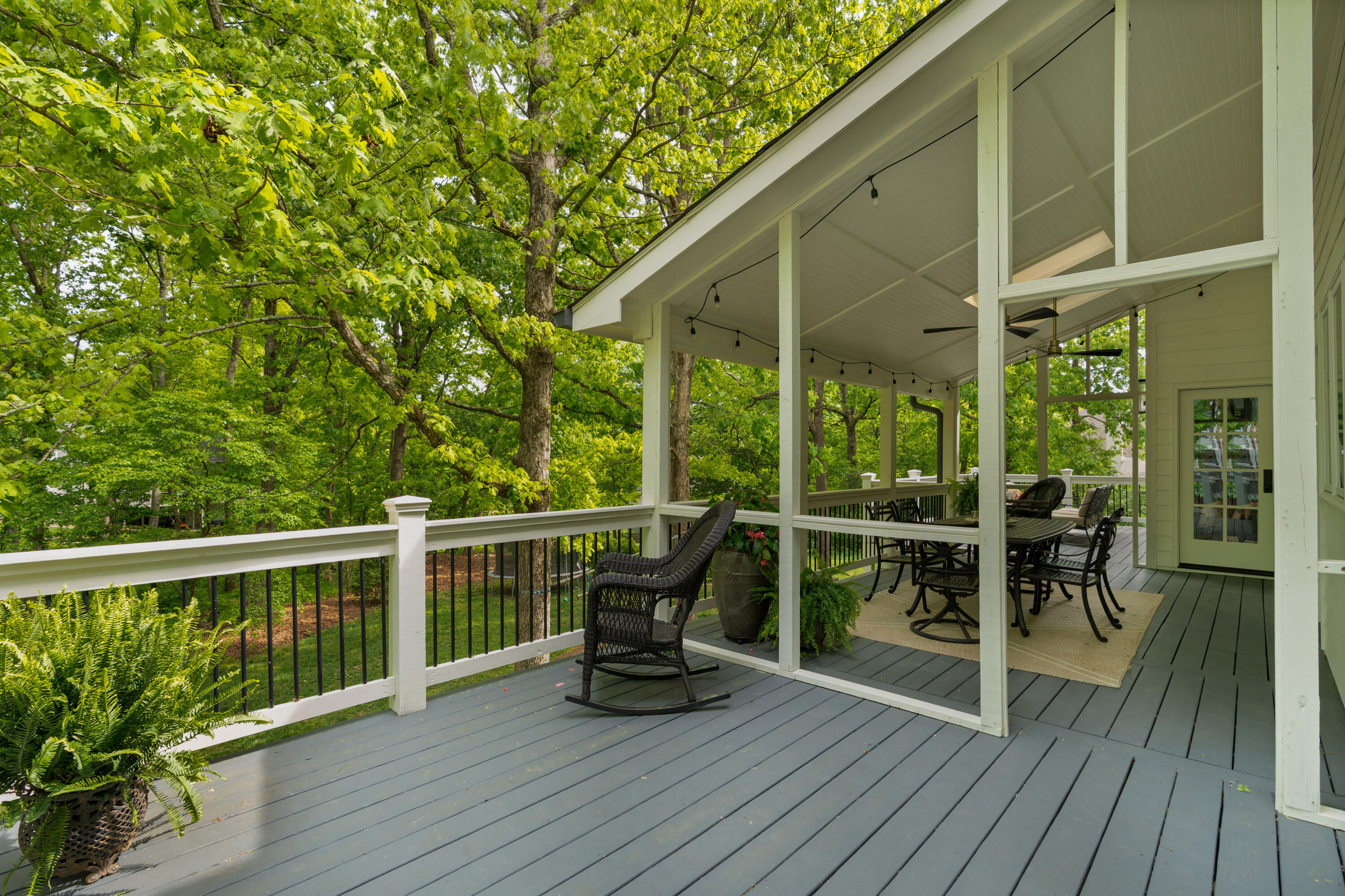 2404 Woodlair Way