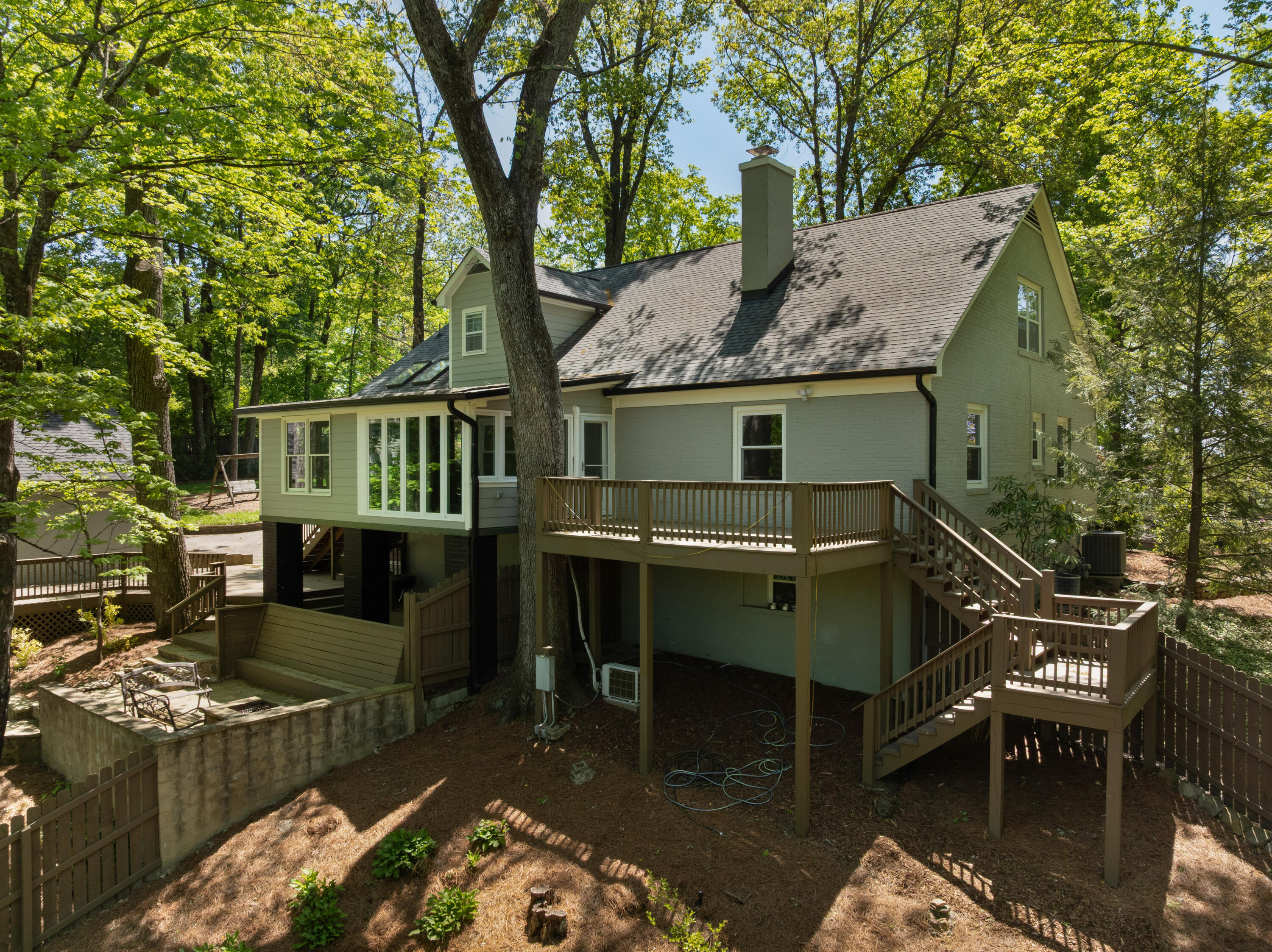111 Riverpoint Road