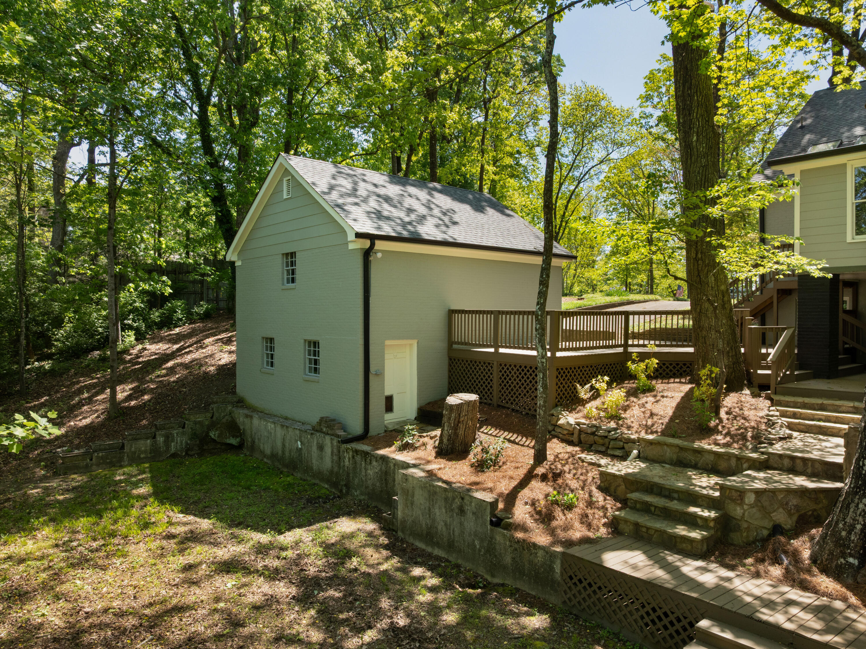 111 Riverpoint Road