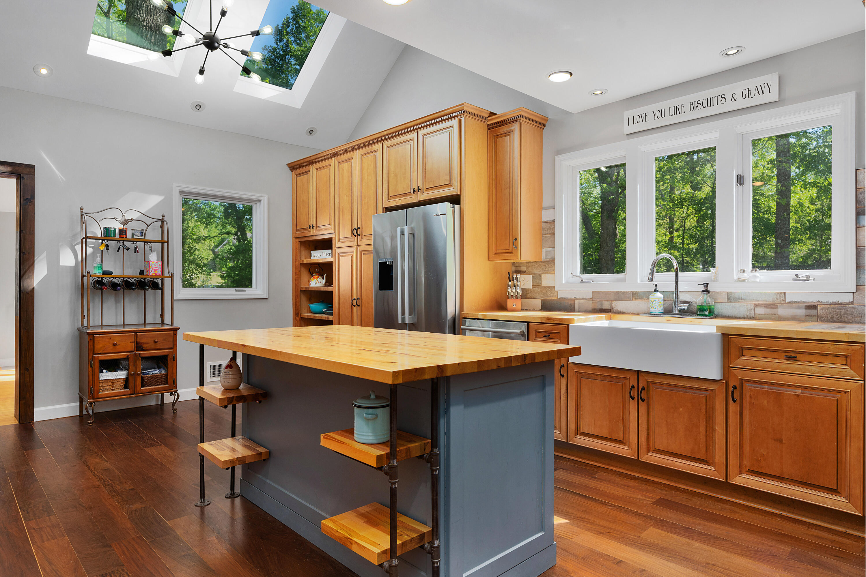 111 Riverpoint Road