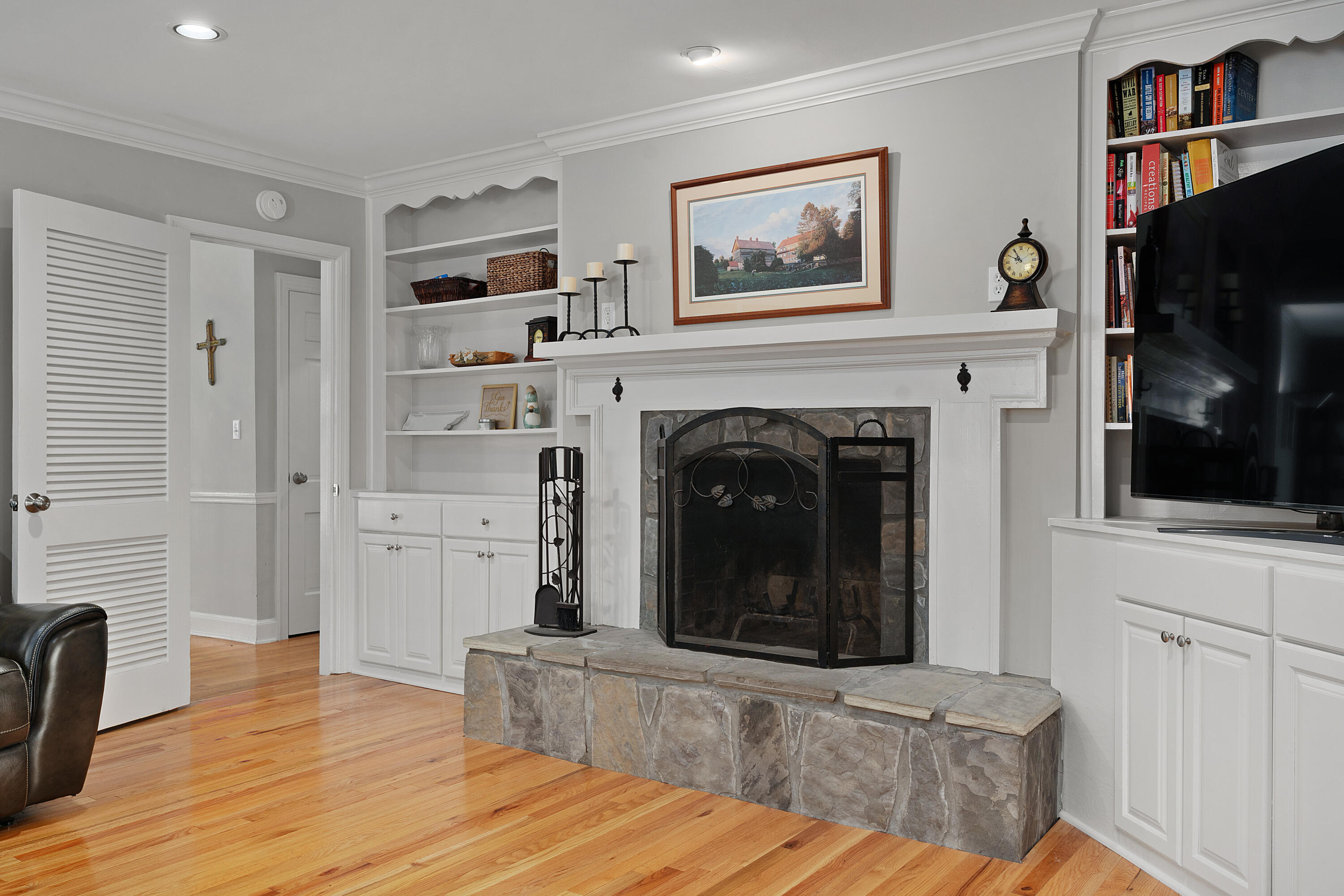 111 Riverpoint Road