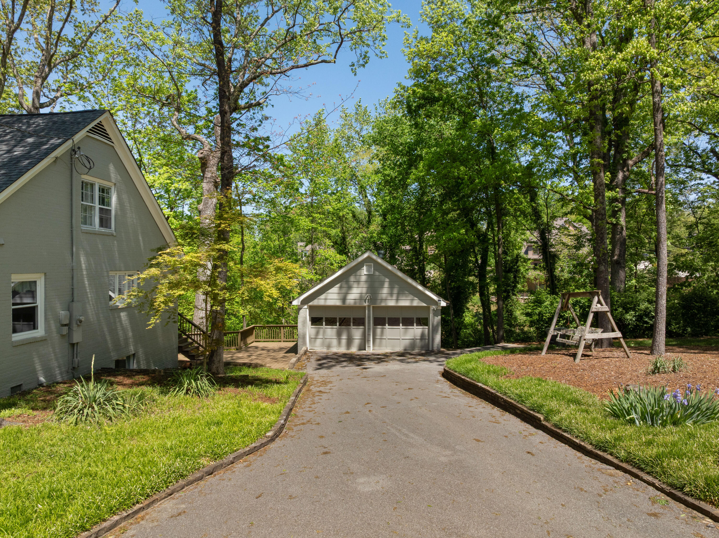 111 Riverpoint Road