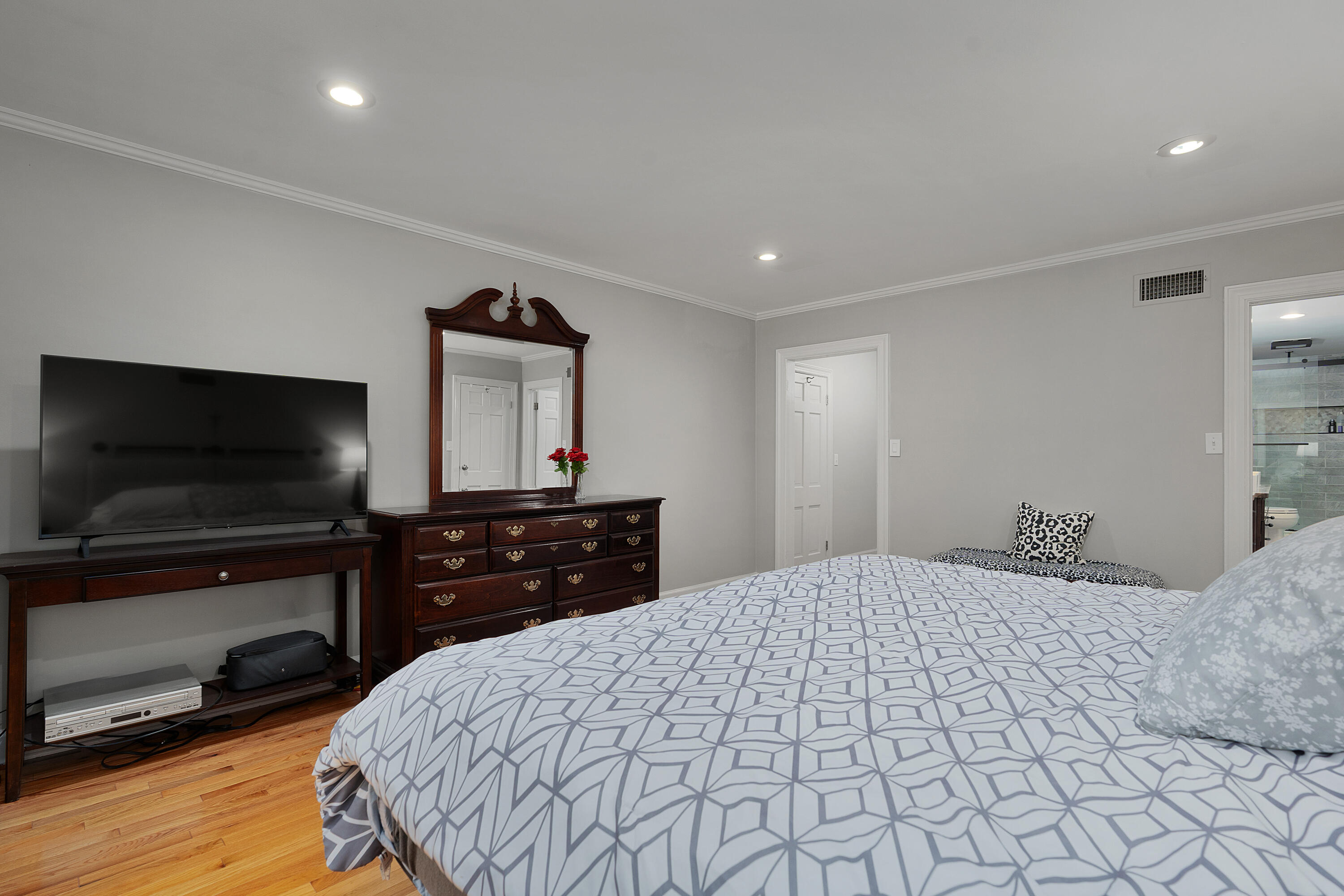 111 Riverpoint Road