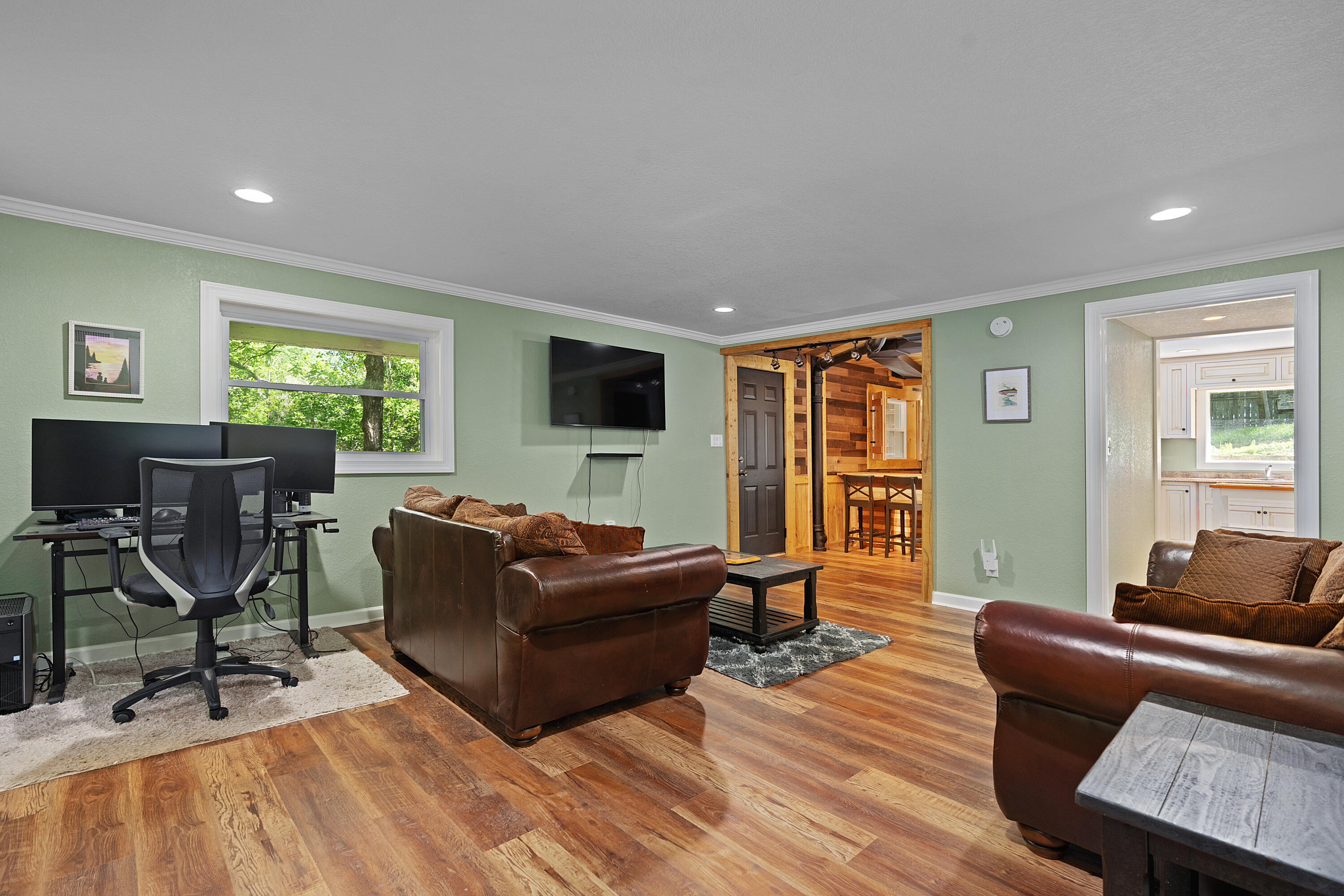 111 Riverpoint Road