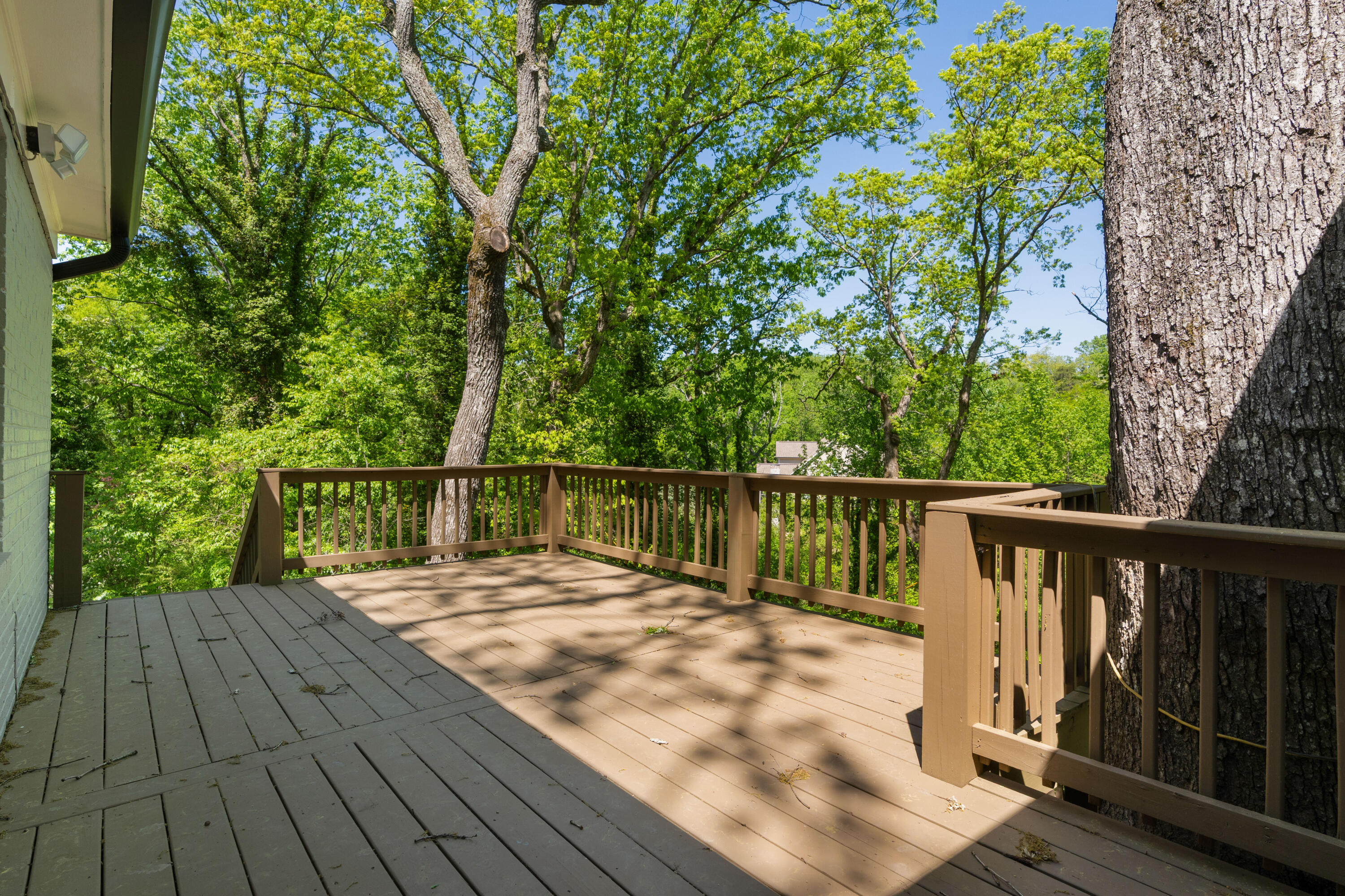 111 Riverpoint Road