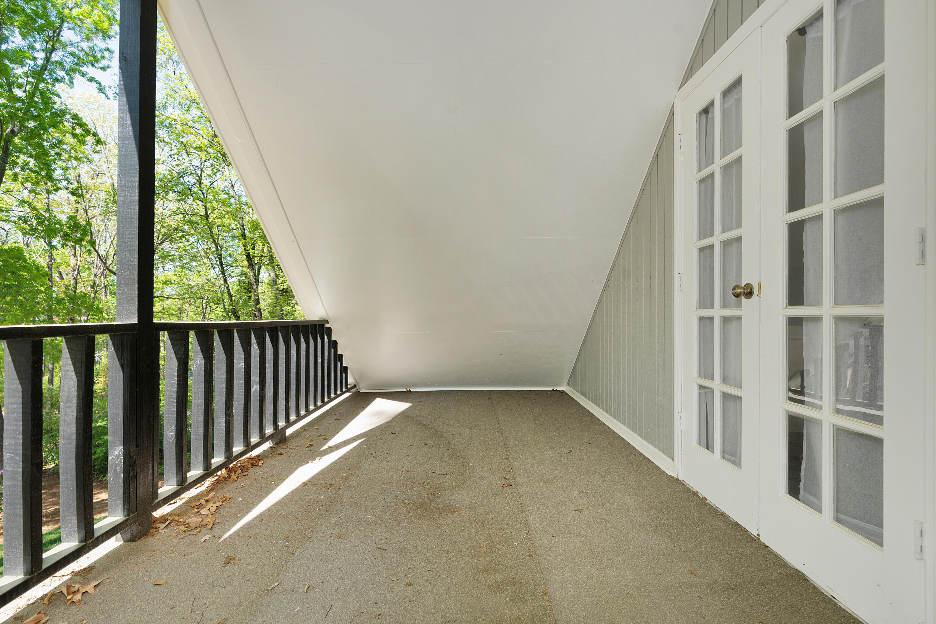 111 Riverpoint Road