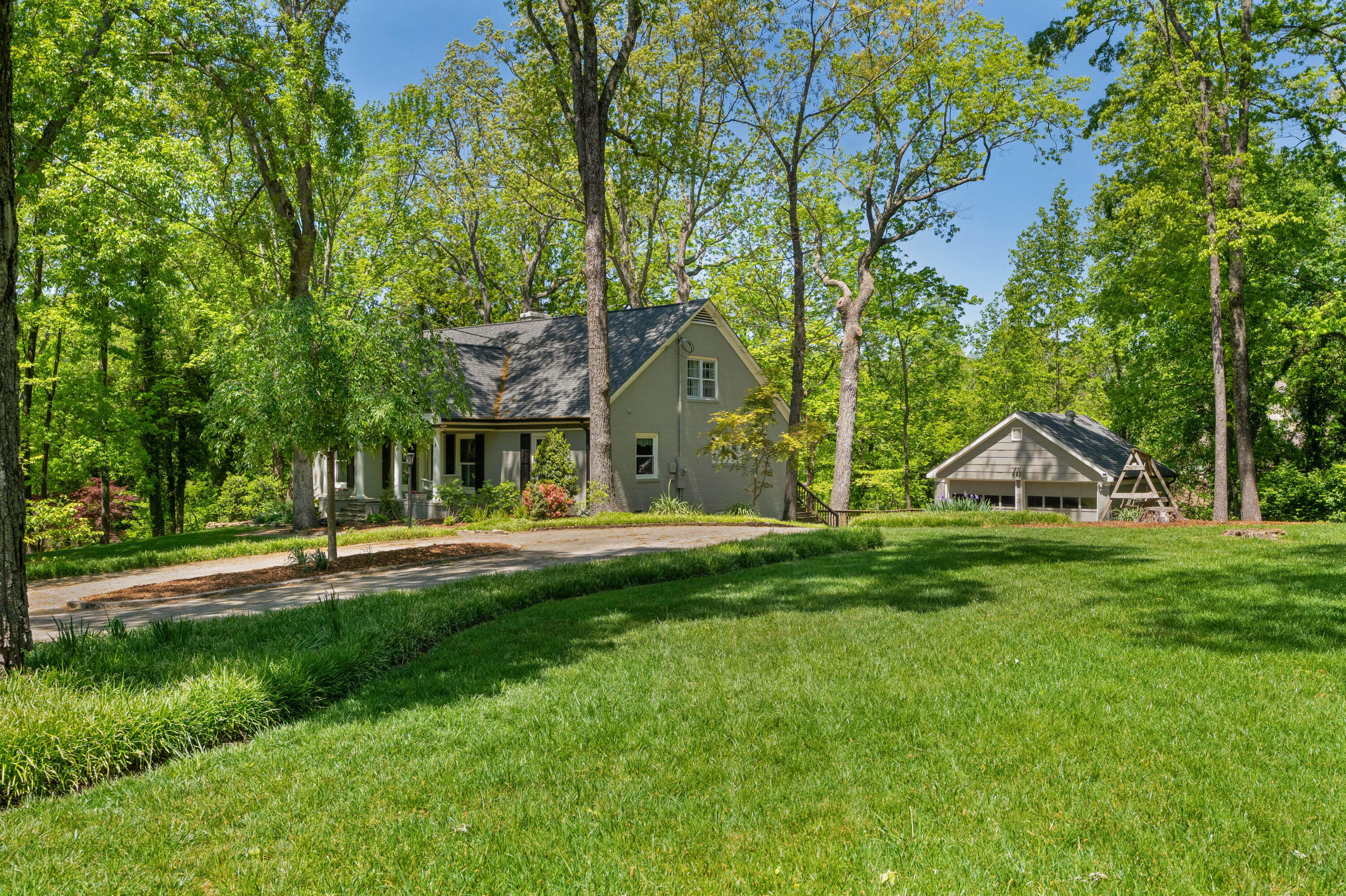 111 Riverpoint Road