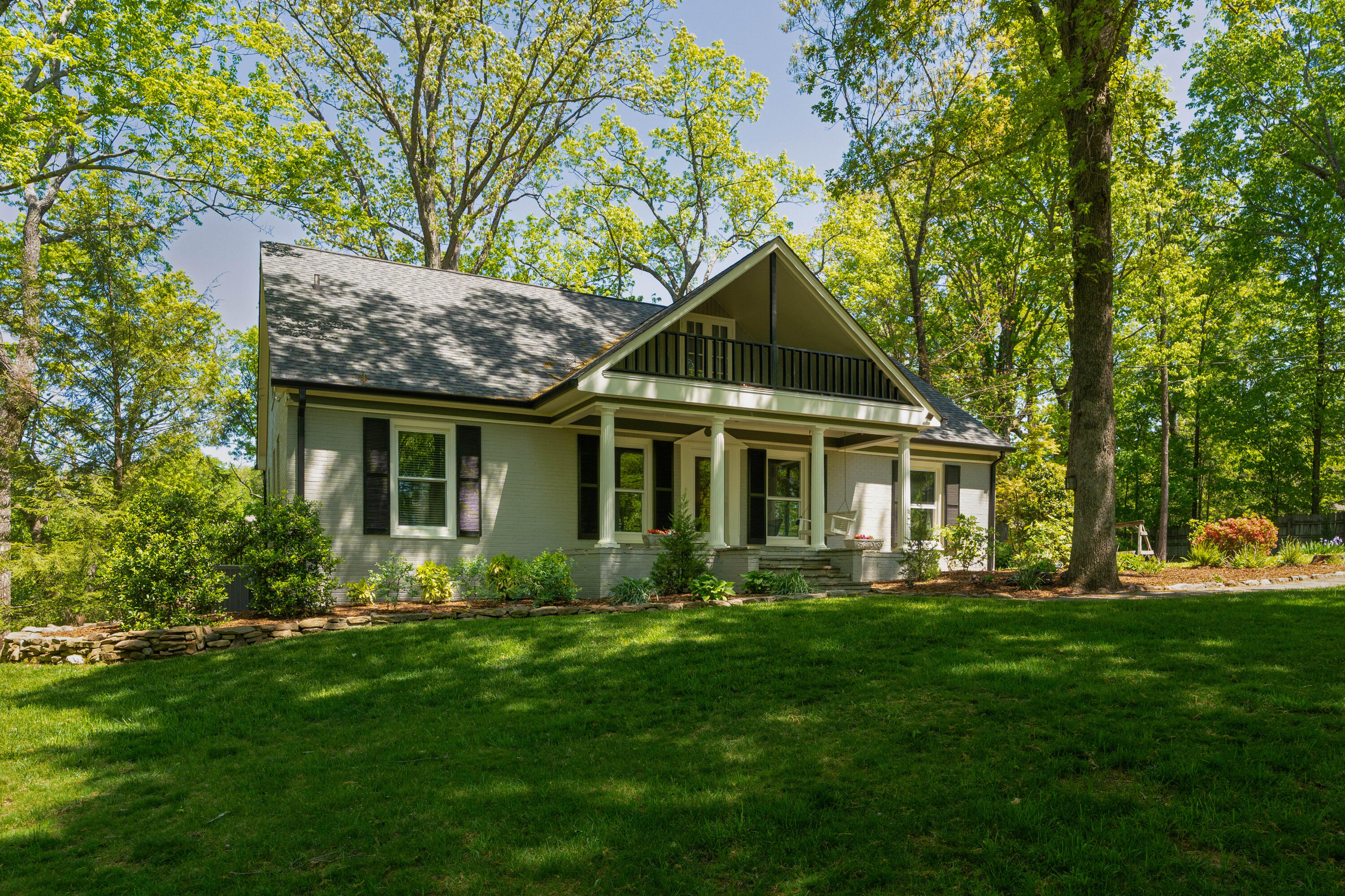 111 Riverpoint Road