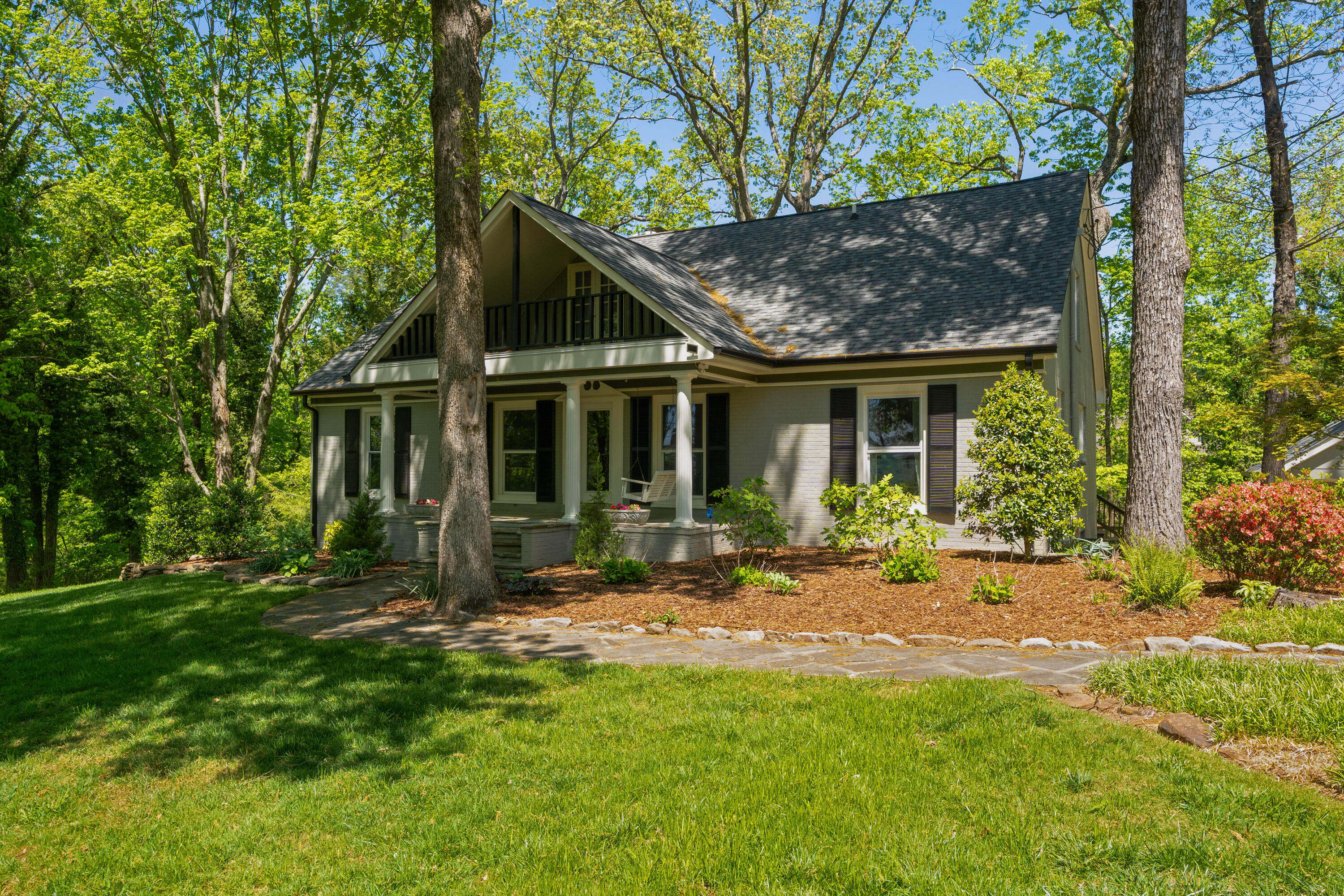 111 Riverpoint Road