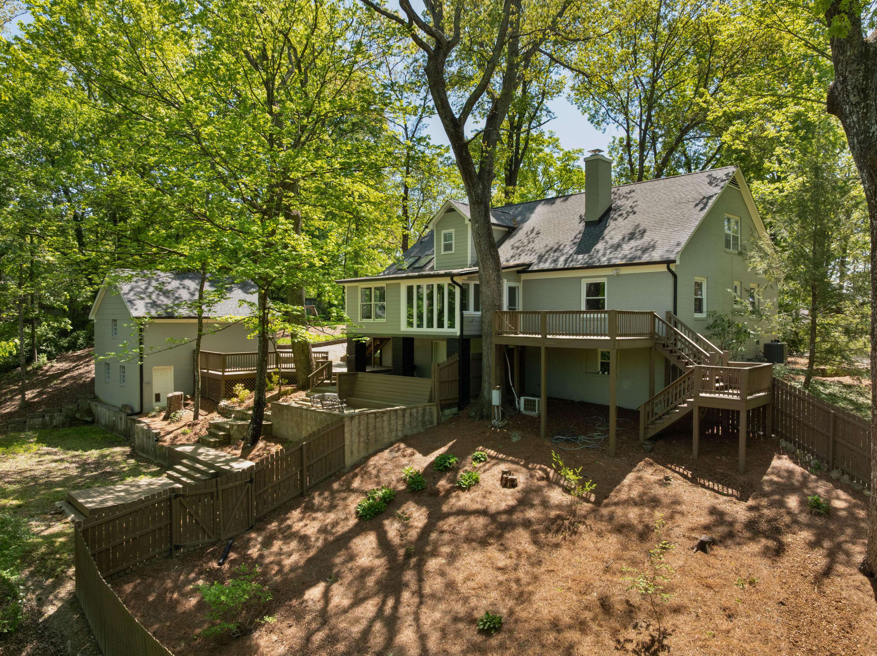 111 Riverpoint Road