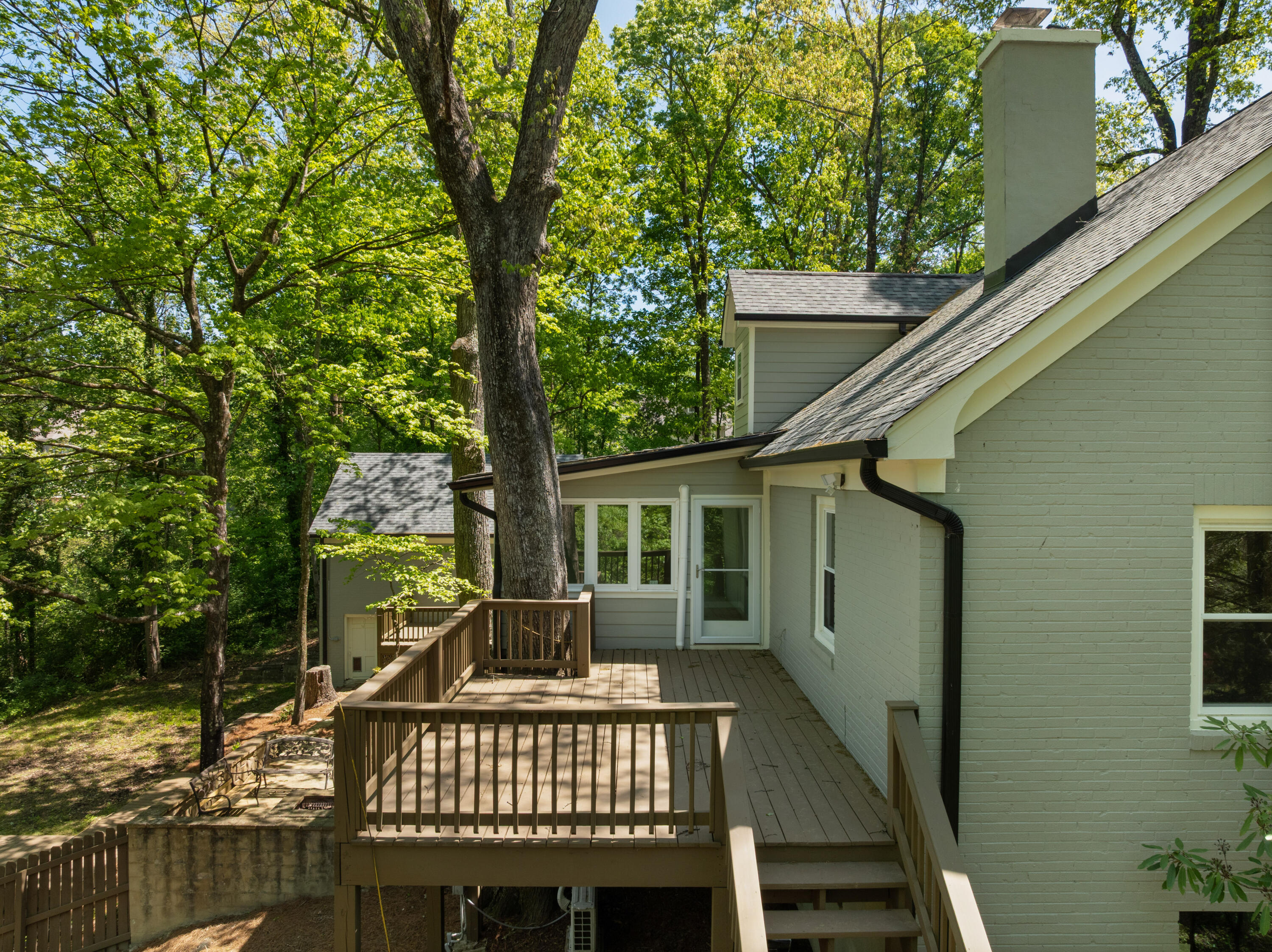 111 Riverpoint Road
