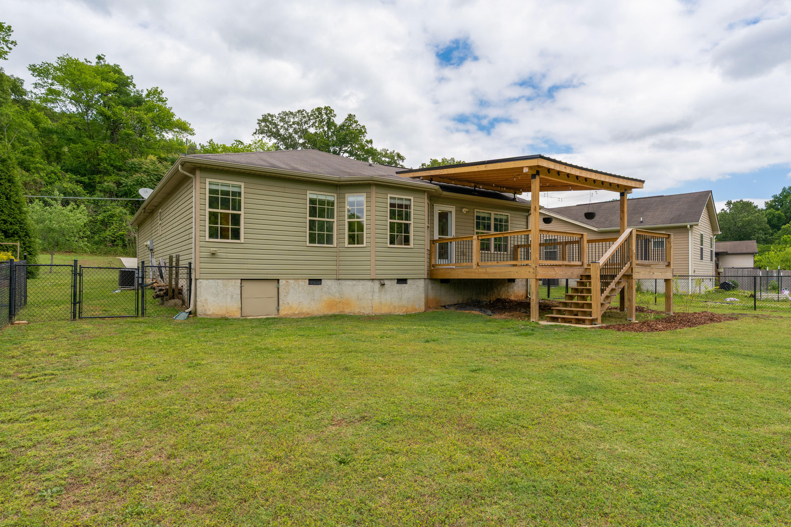 2774 Forest Road