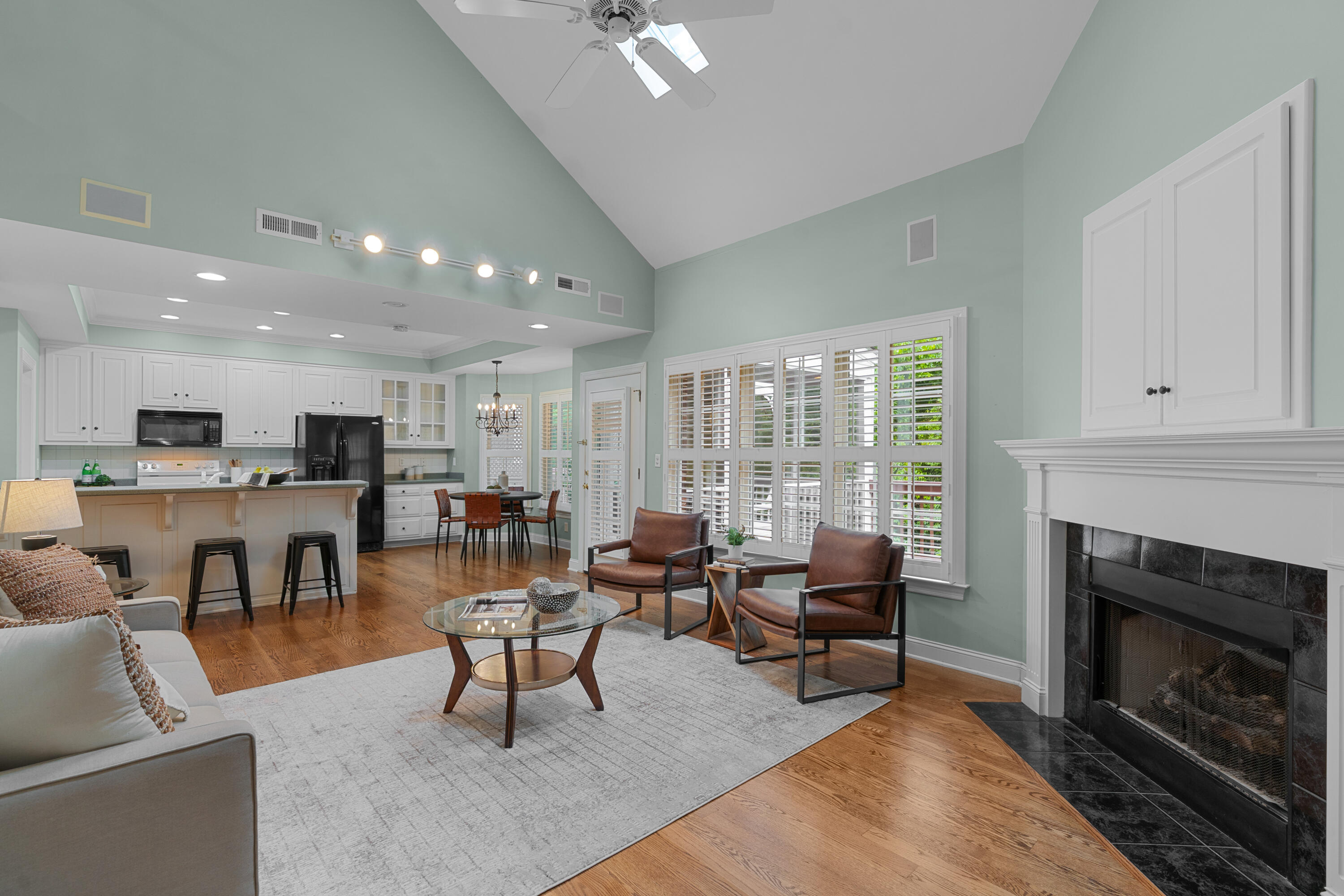 1050 Candlewick Court