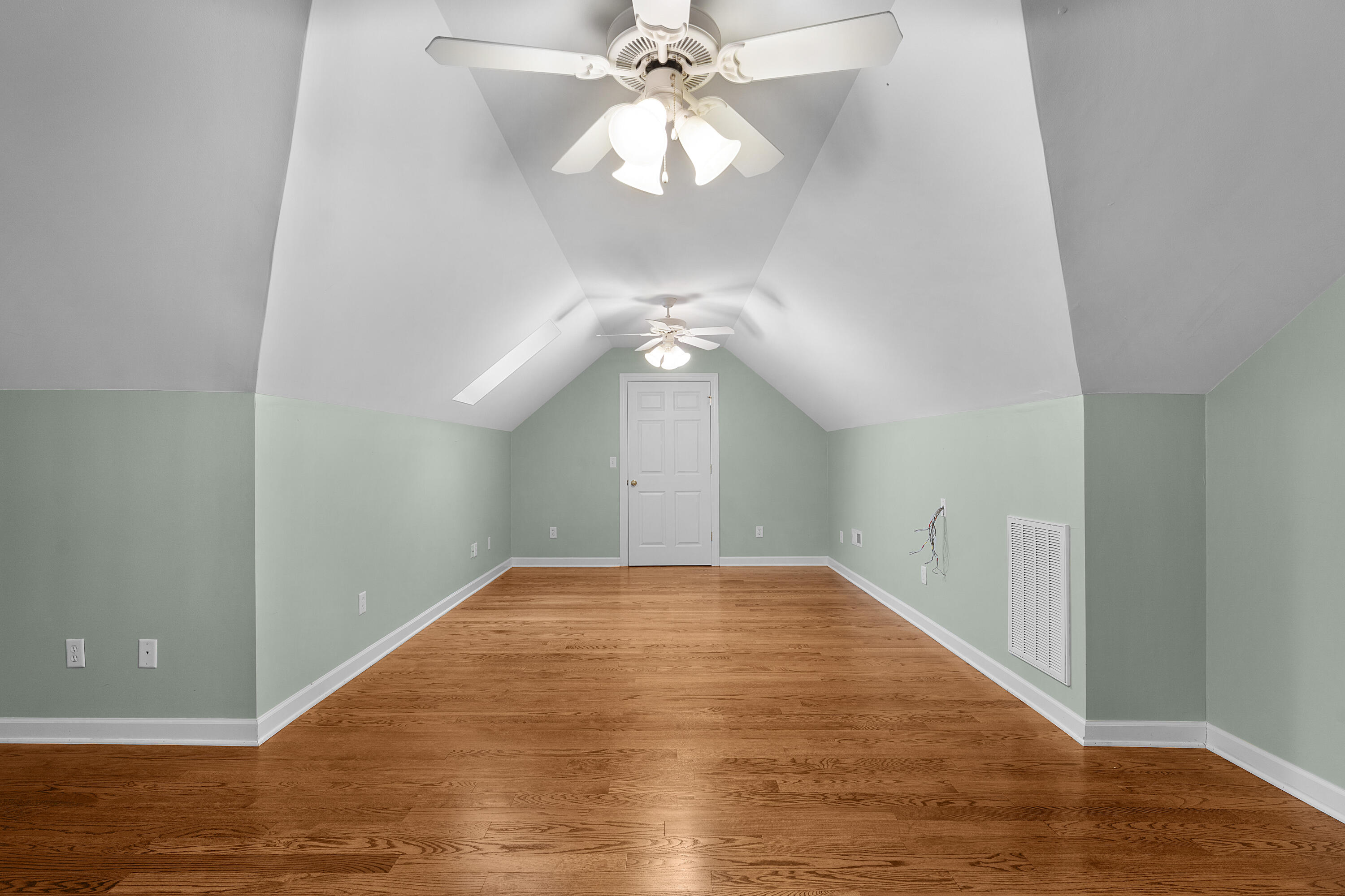 1050 Candlewick Court