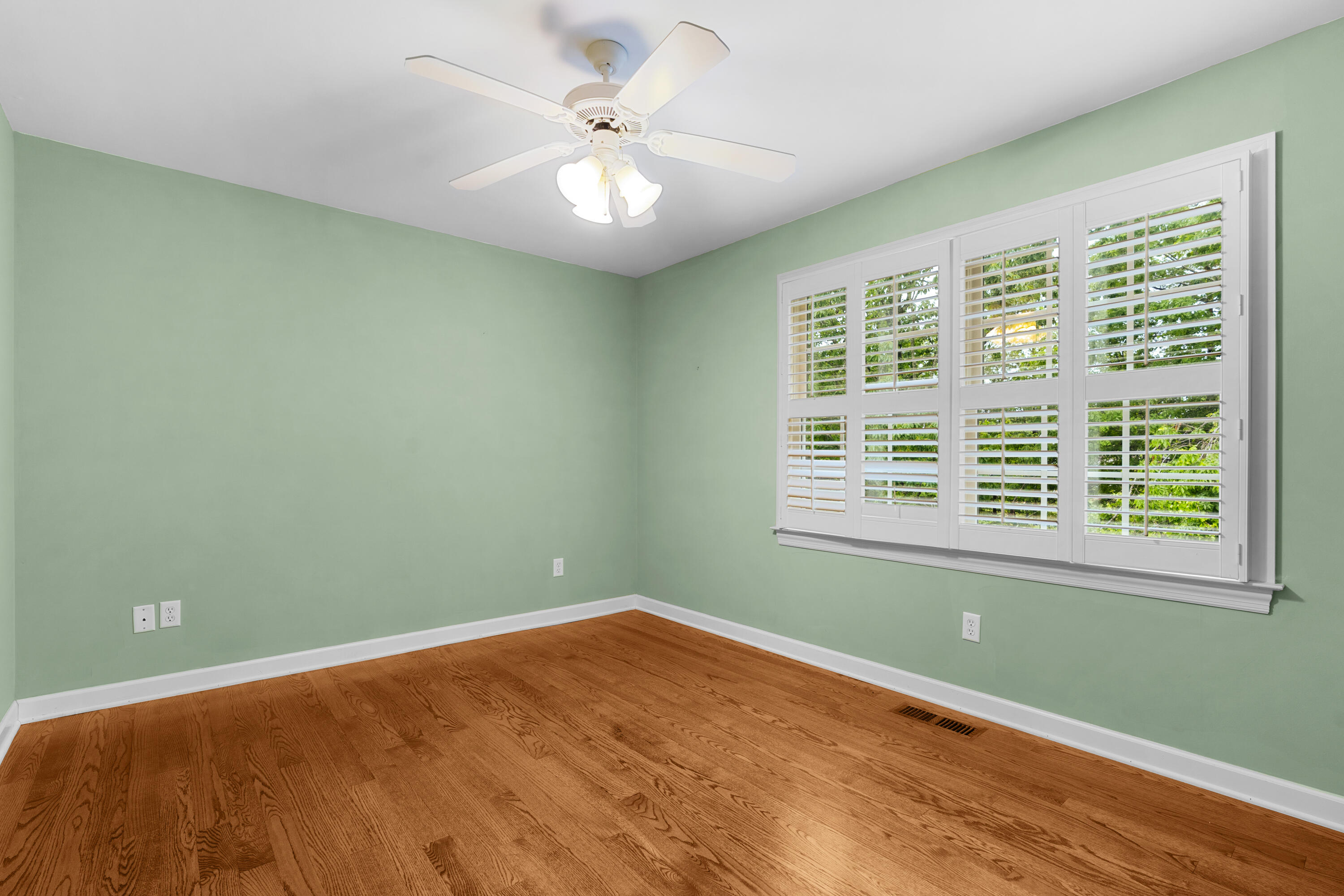 1050 Candlewick Court