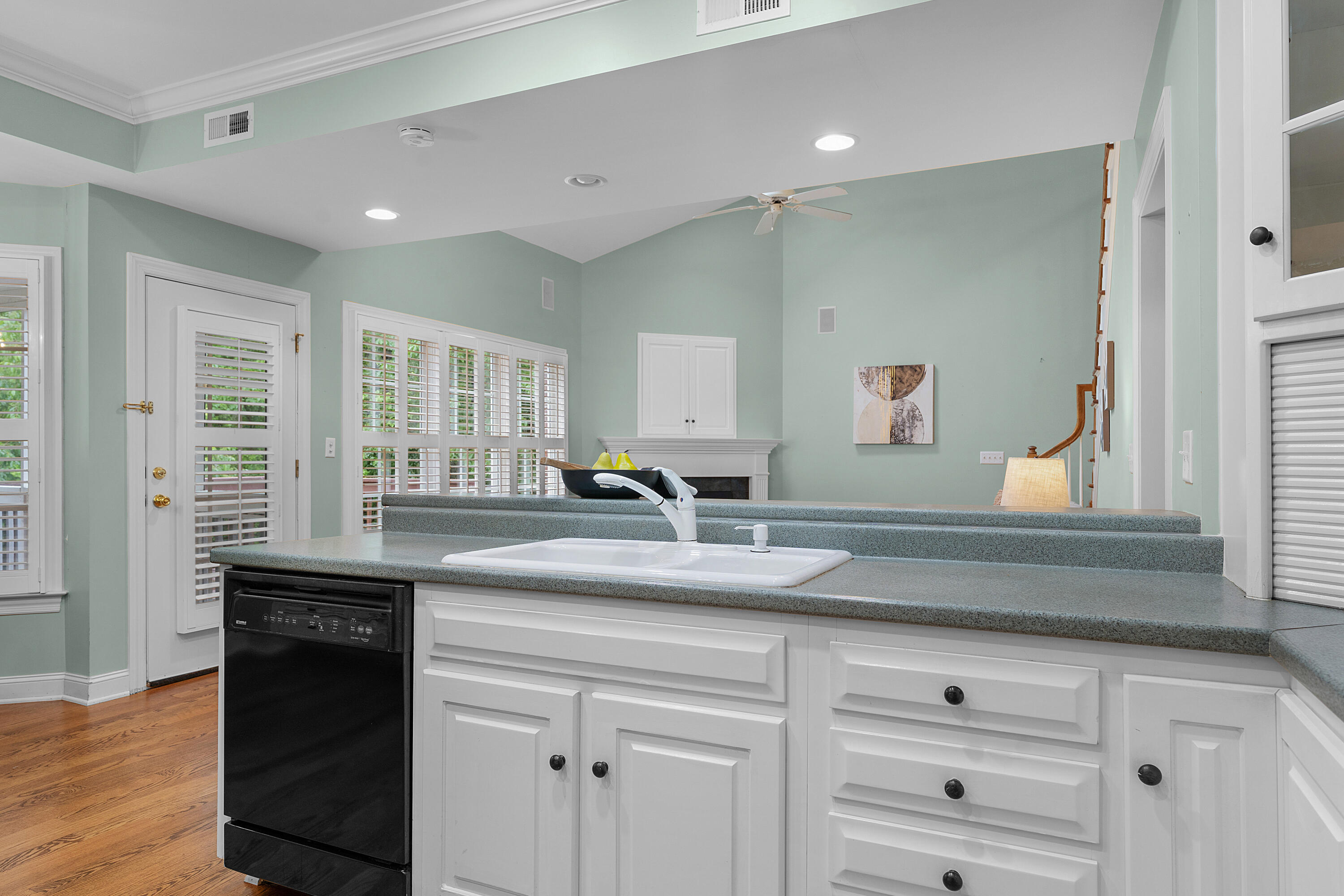 1050 Candlewick Court