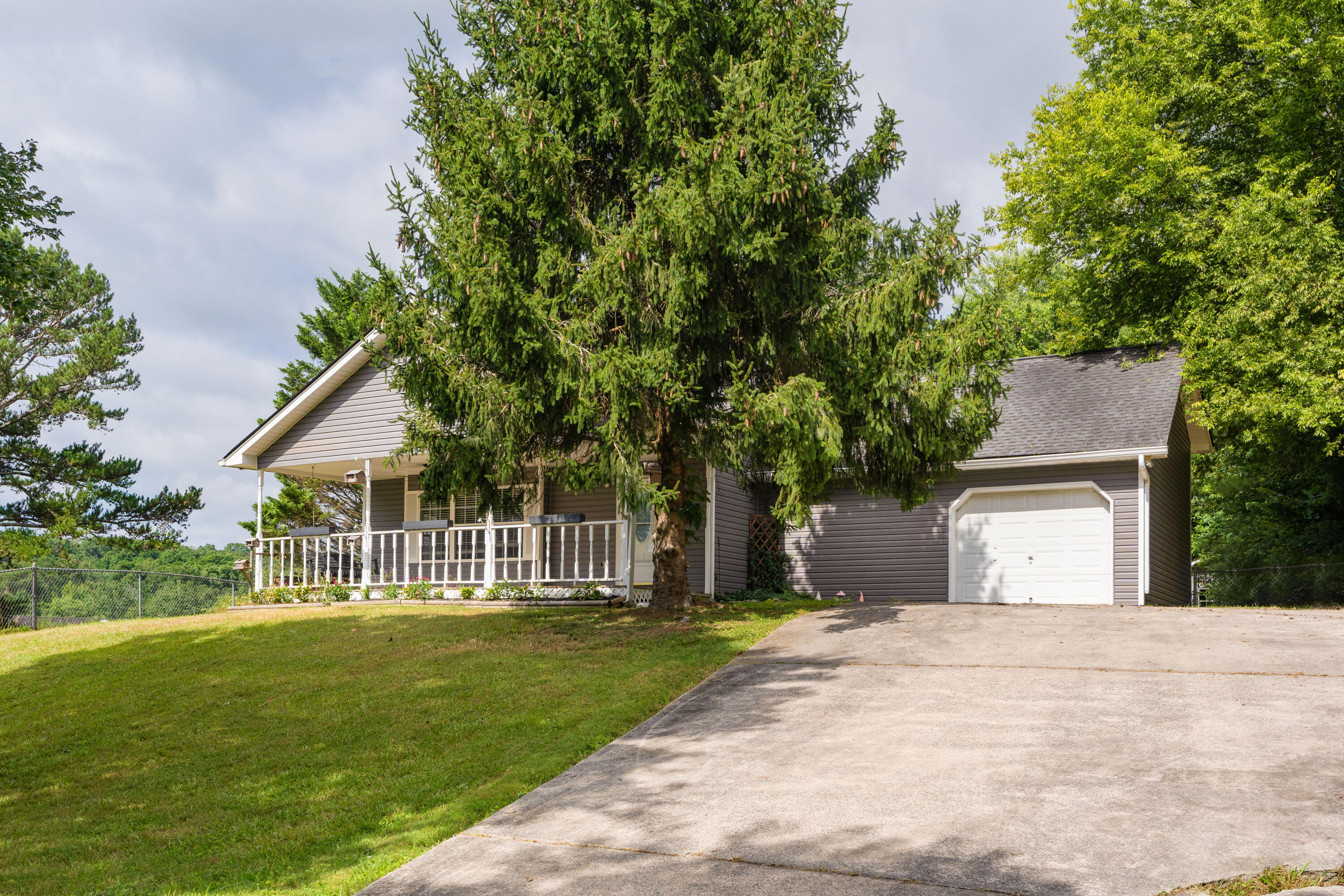 8525 Hale Road