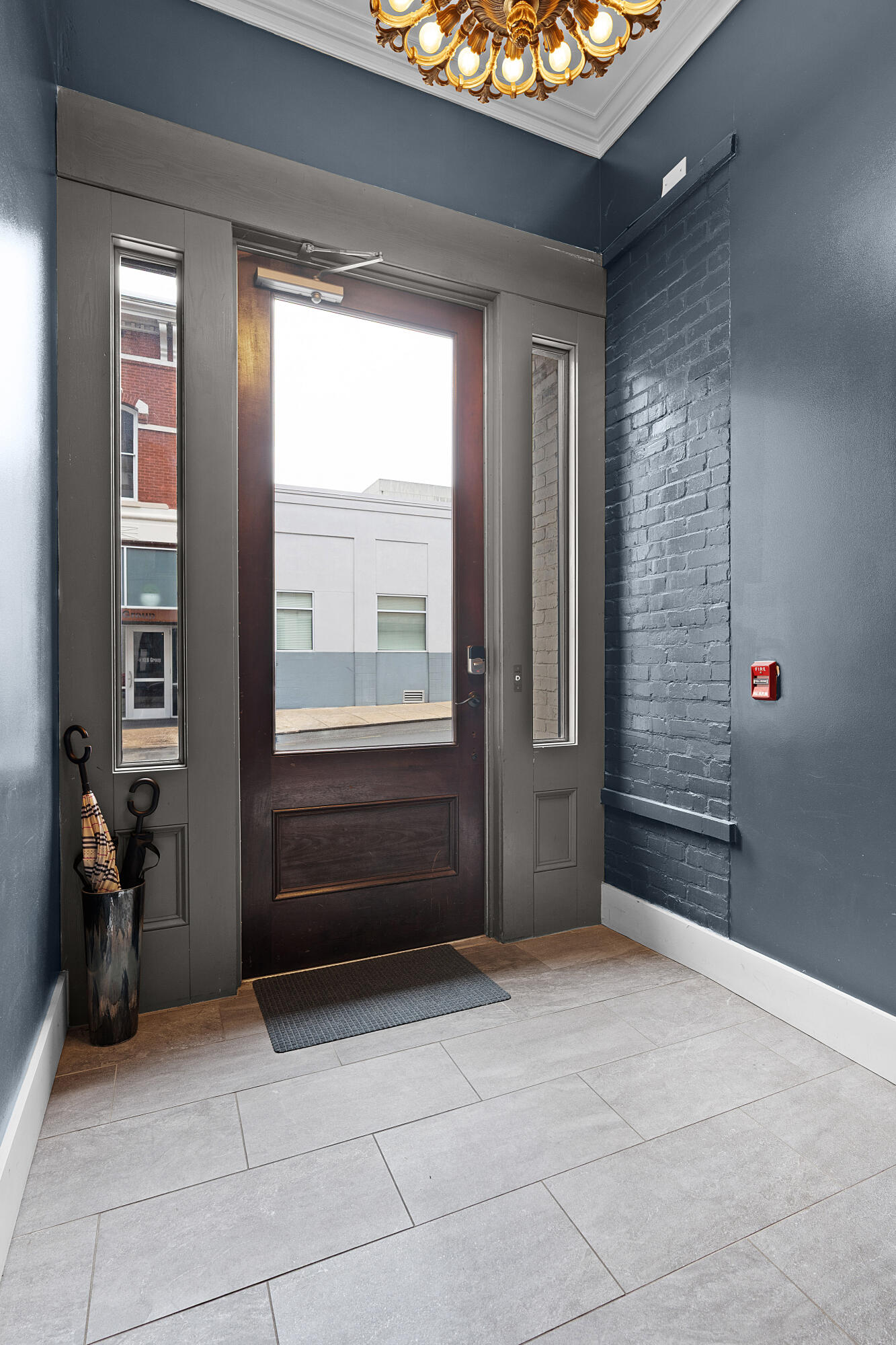 14 E 7th Street