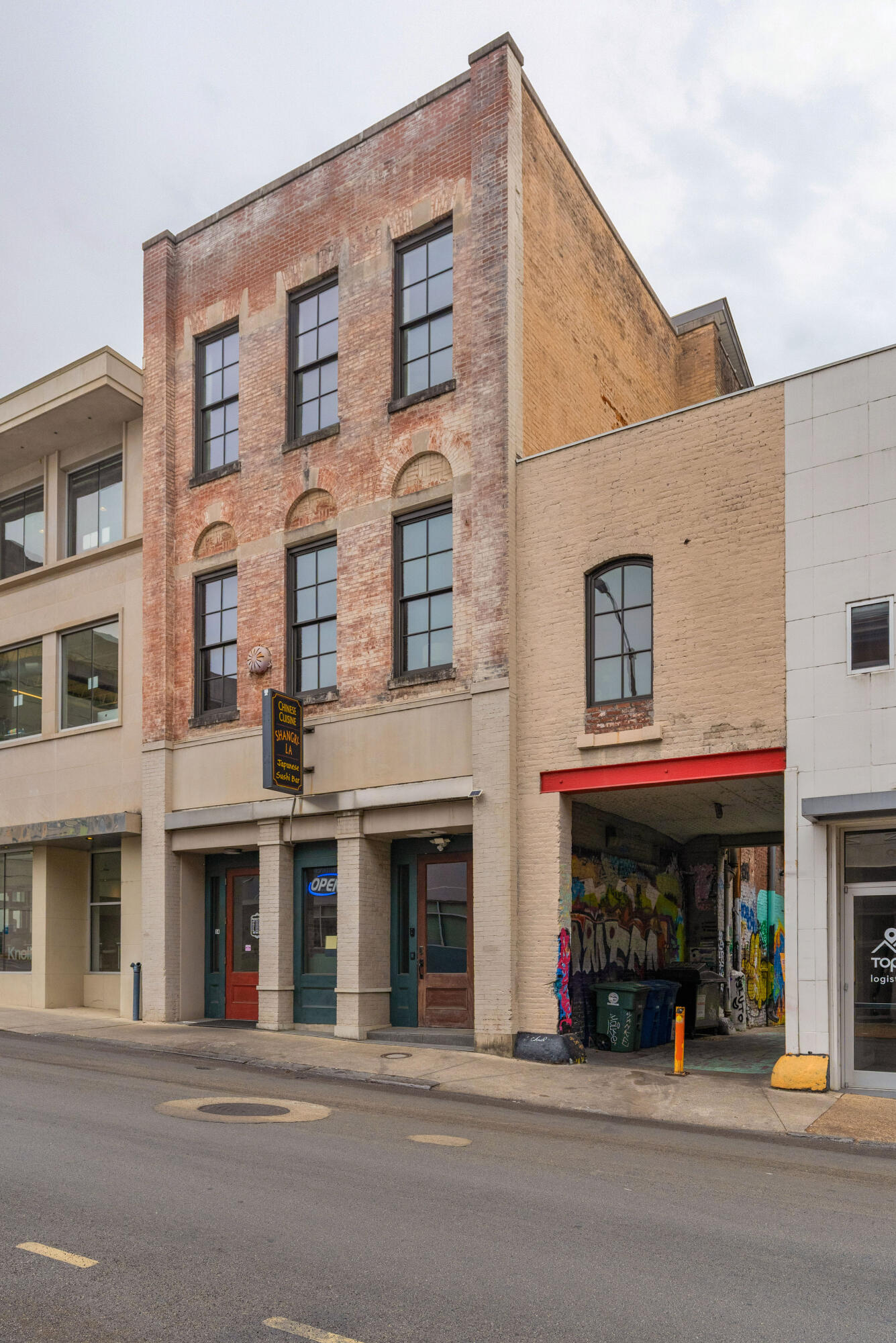 14 E 7th Street