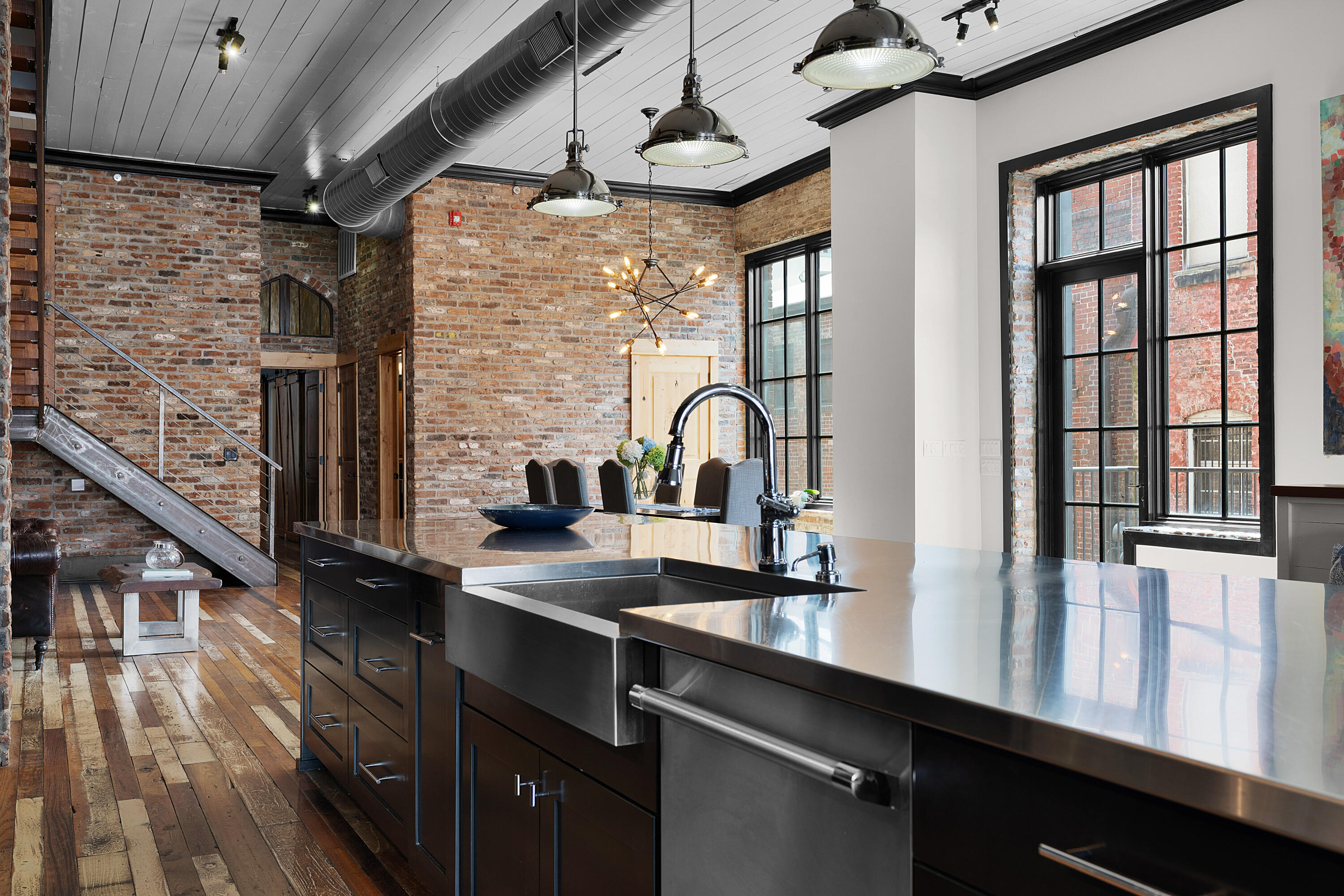 14 E 7th Street
