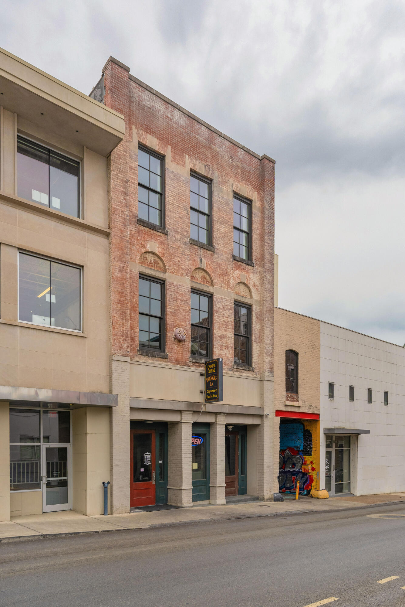 14 E 7th Street