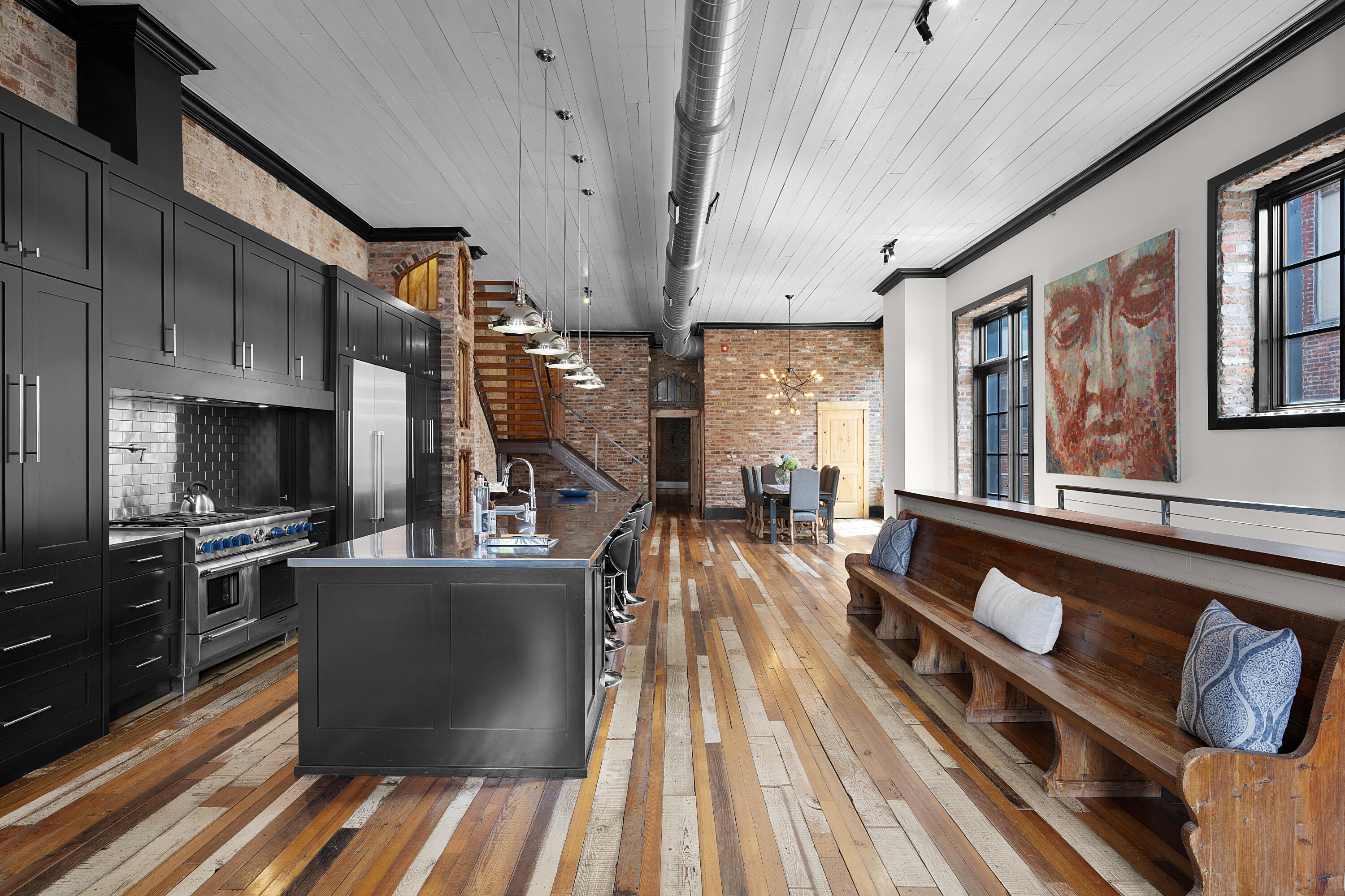 14 E 7th Street