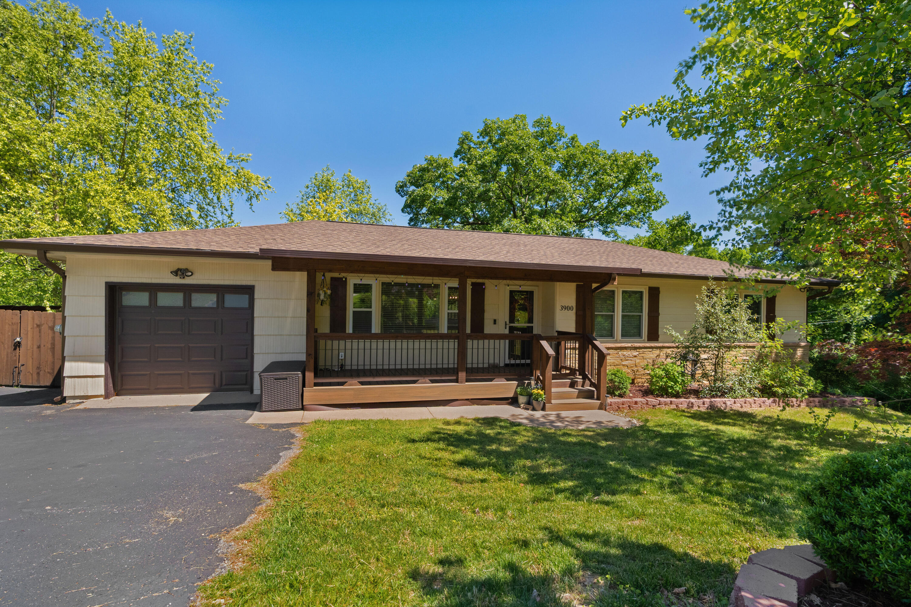 3900 Laird Lane