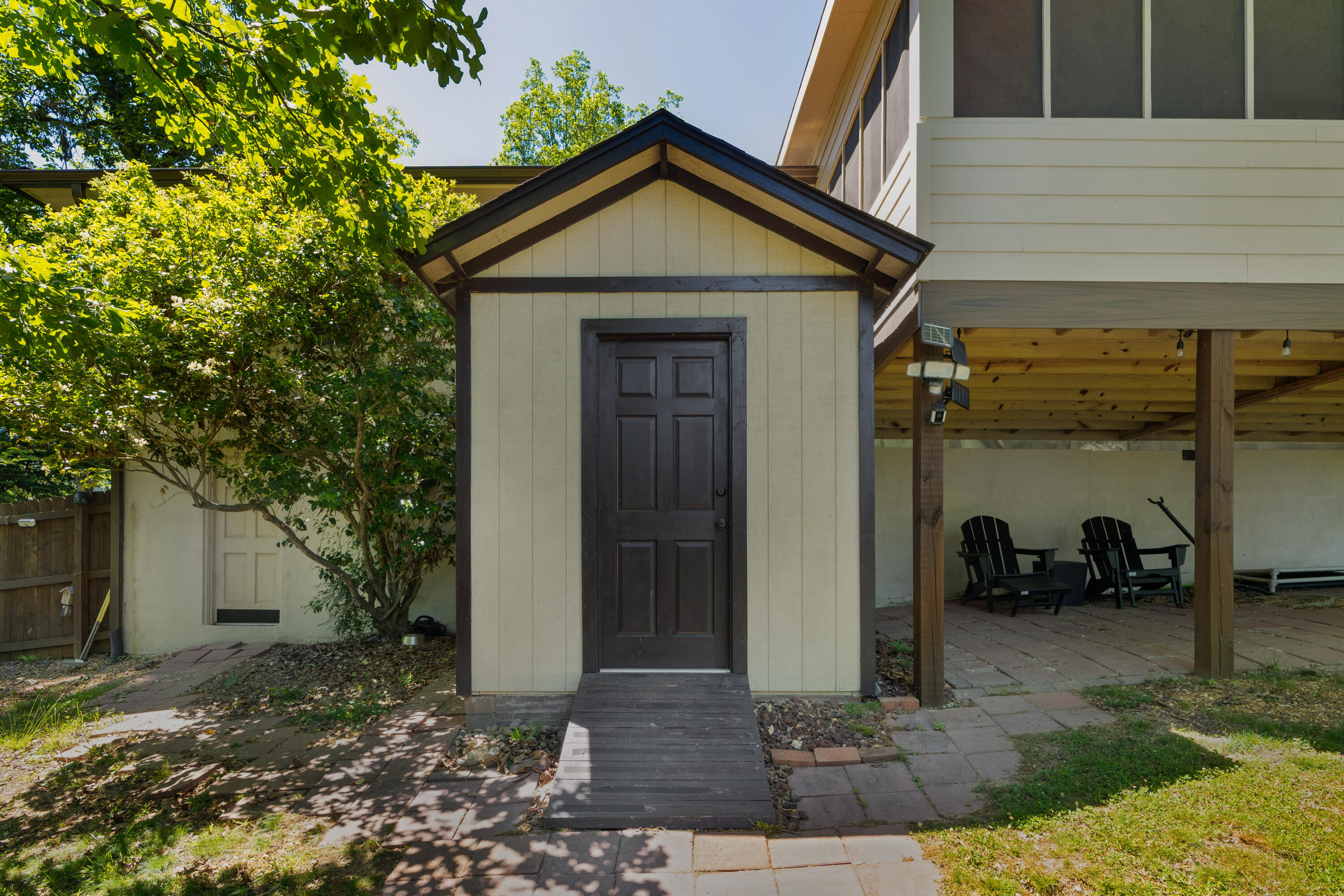 3900 Laird Lane