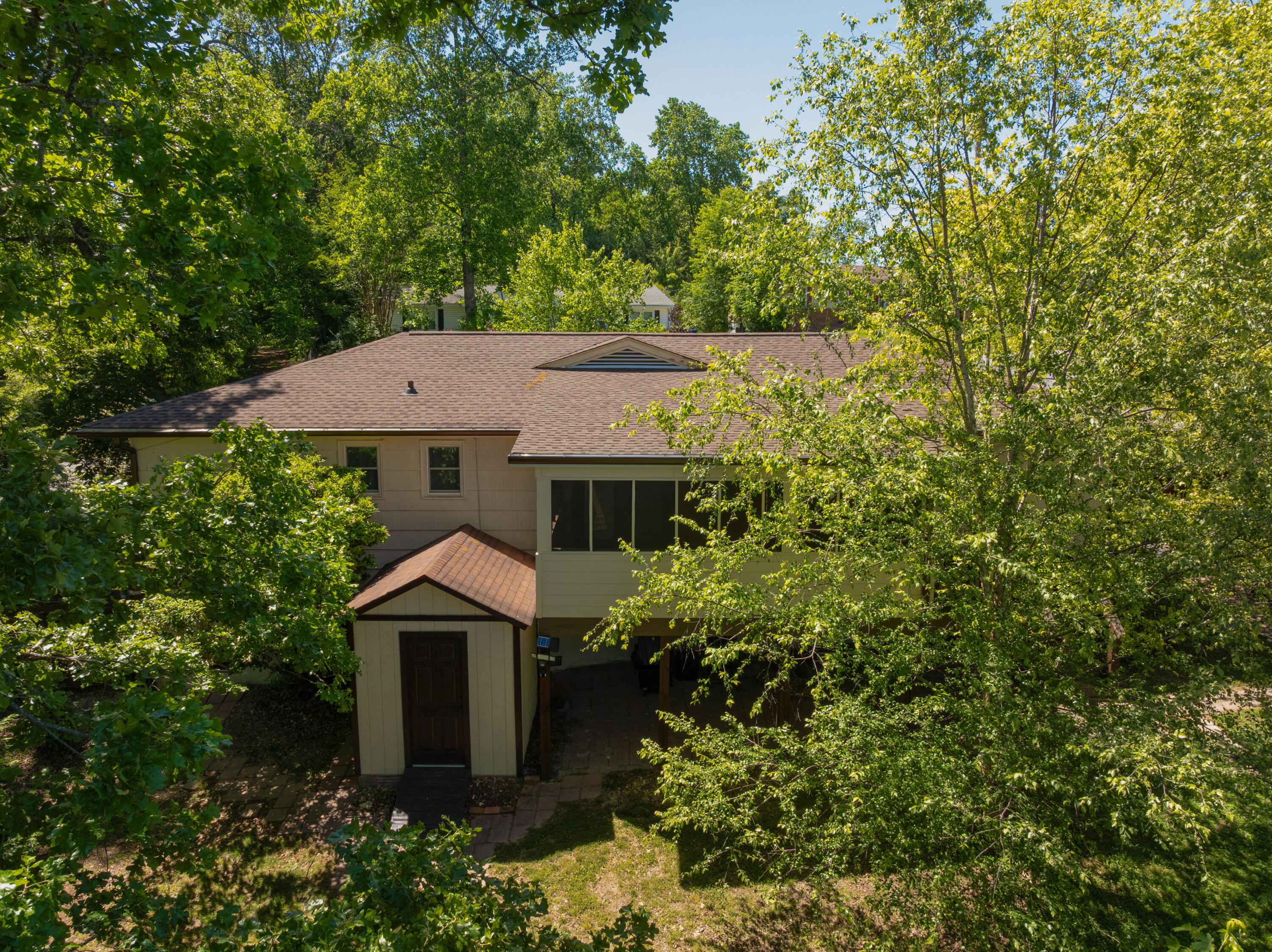 3900 Laird Lane