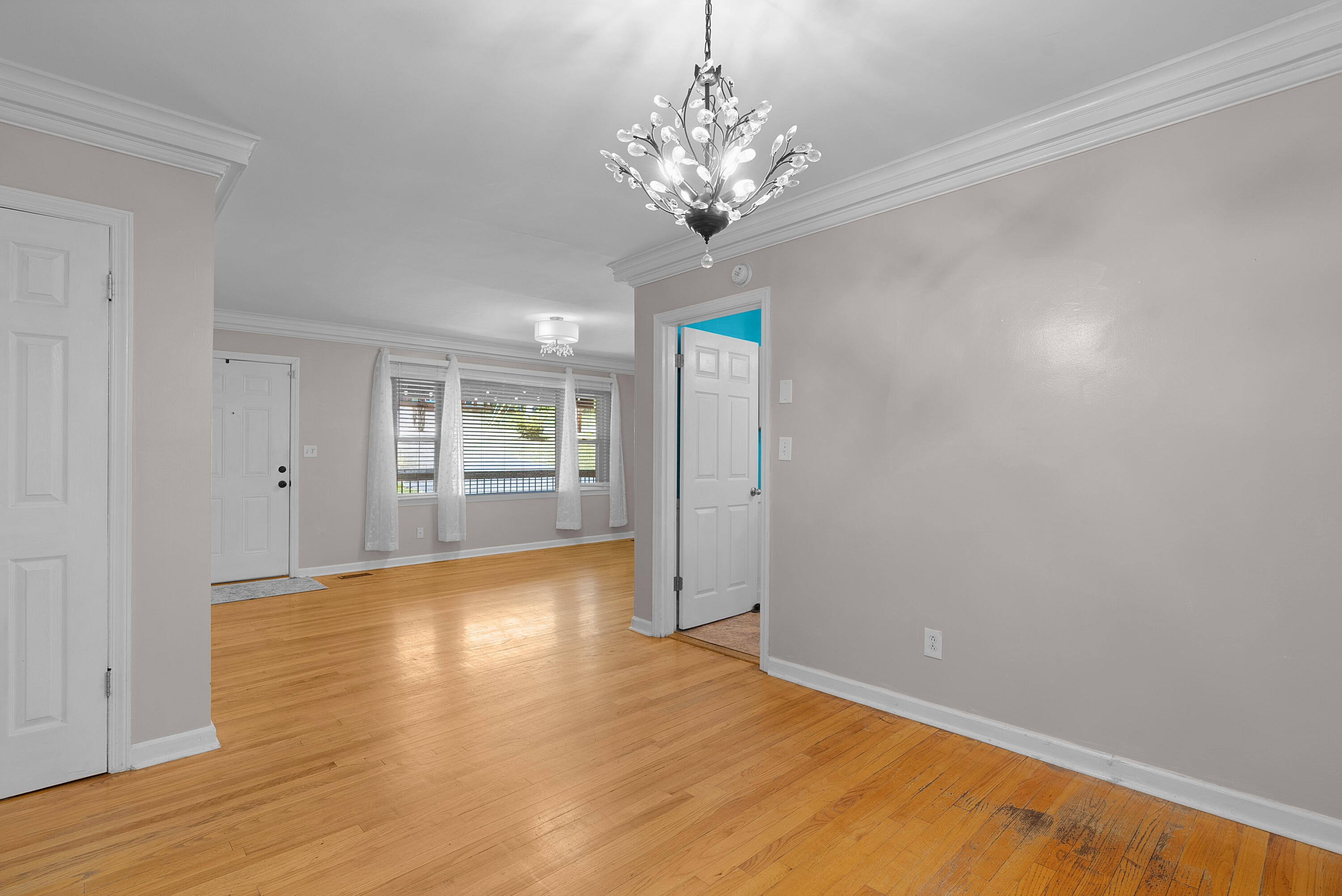 3900 Laird Lane