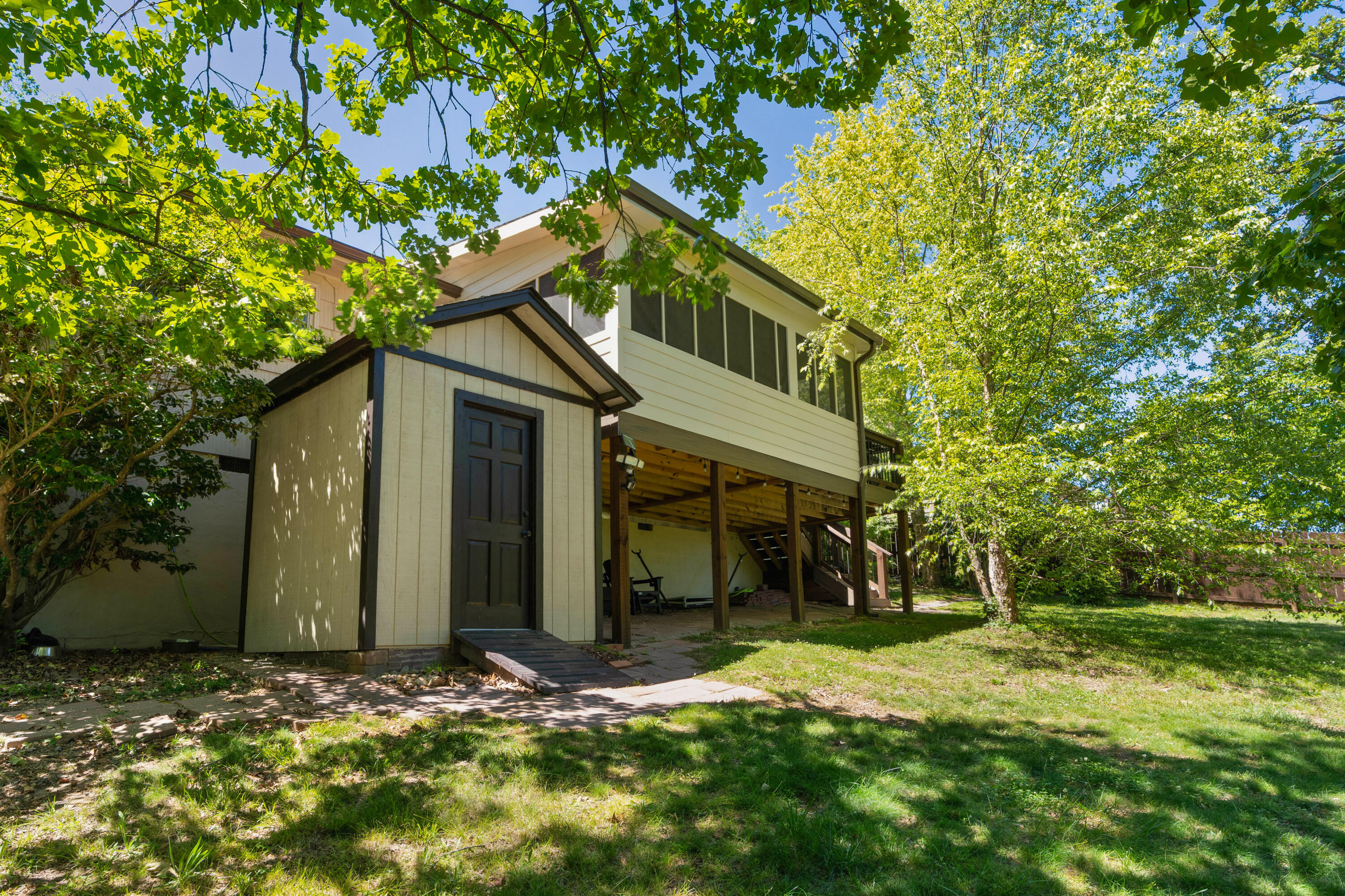 3900 Laird Lane