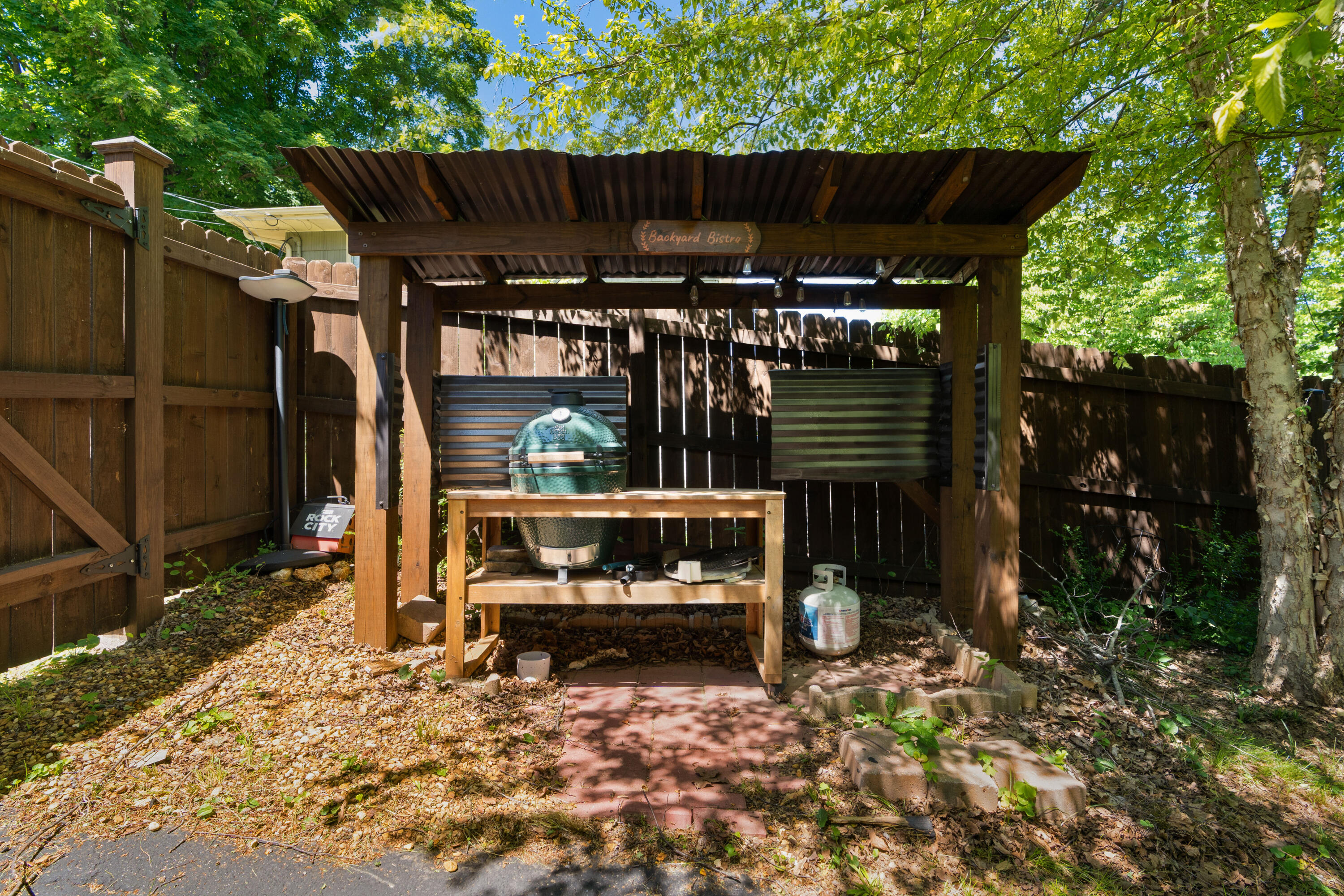 3900 Laird Lane