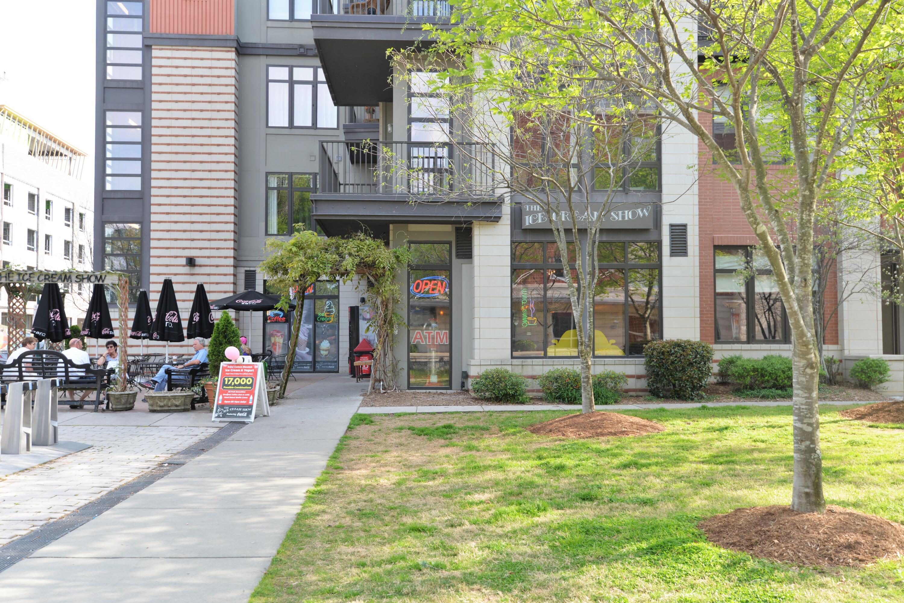 99 Walnut Street, 103