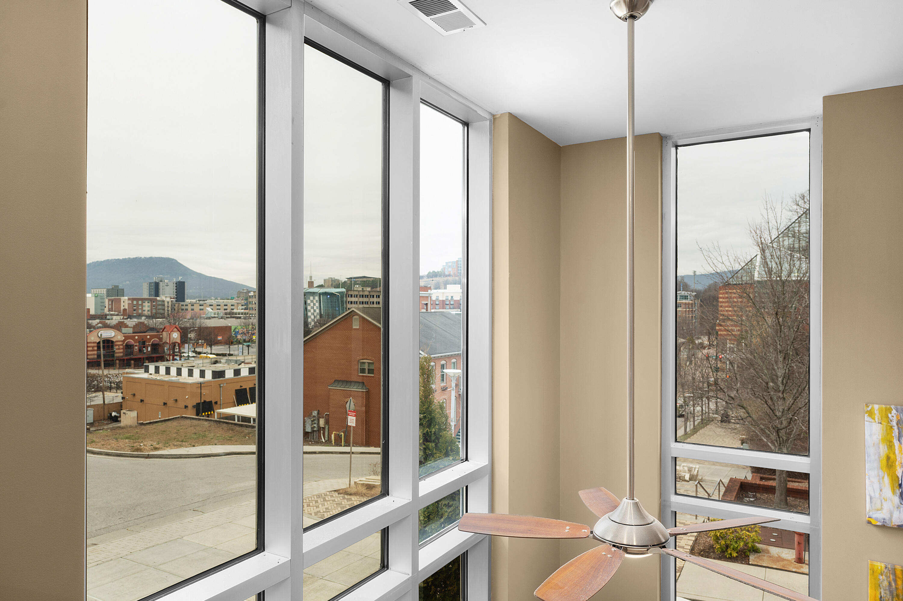 99 Walnut Street, 103