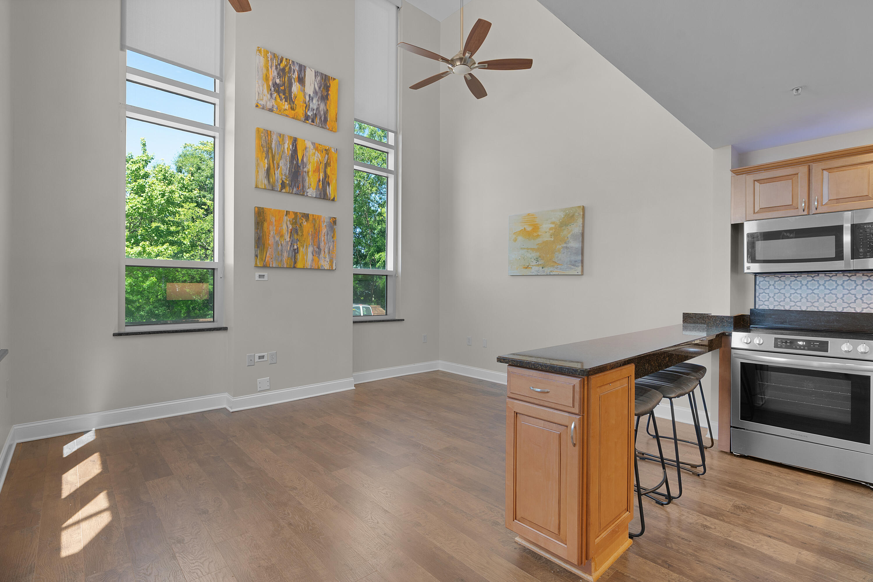 99 Walnut Street, 103