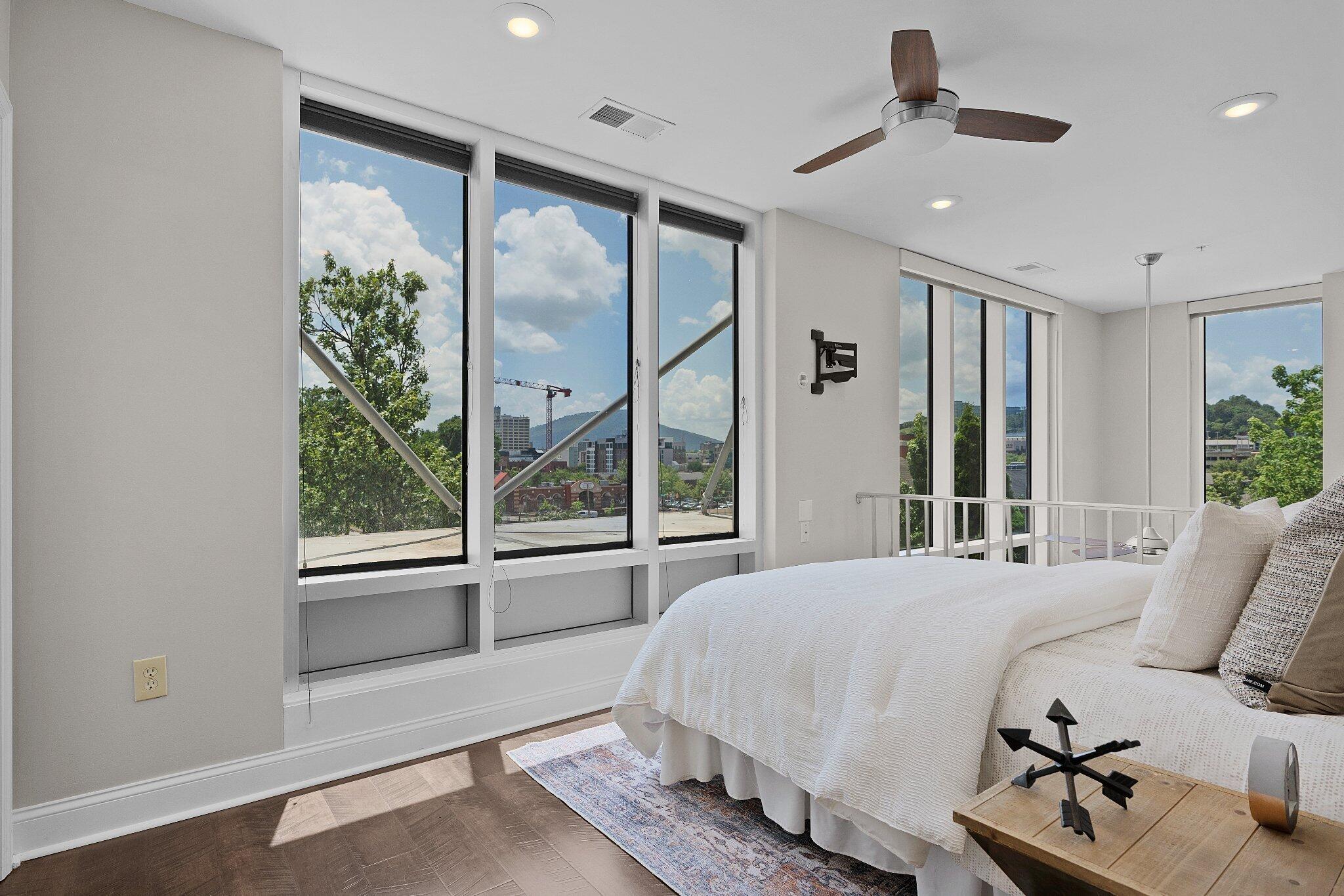 99 Walnut Street, 103