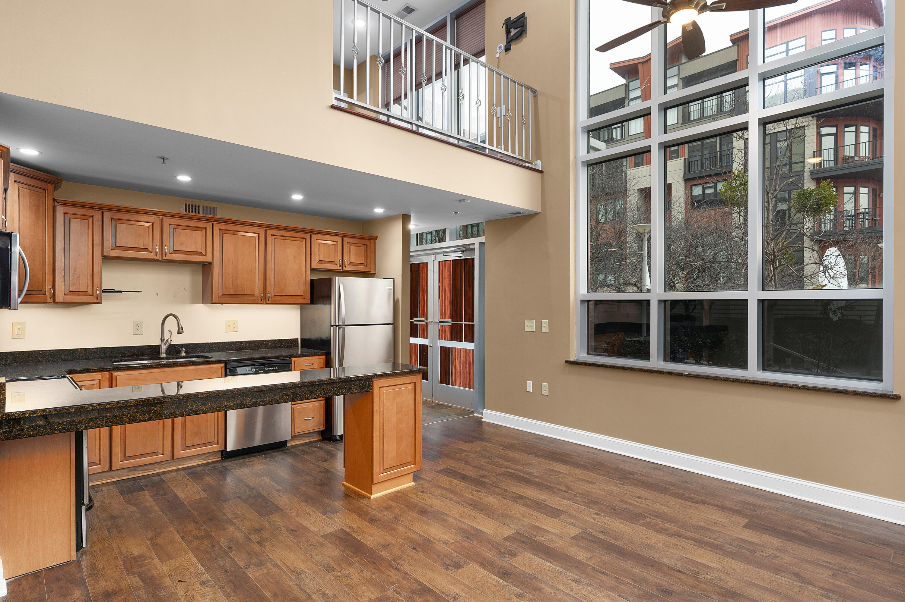 99 Walnut Street, 103