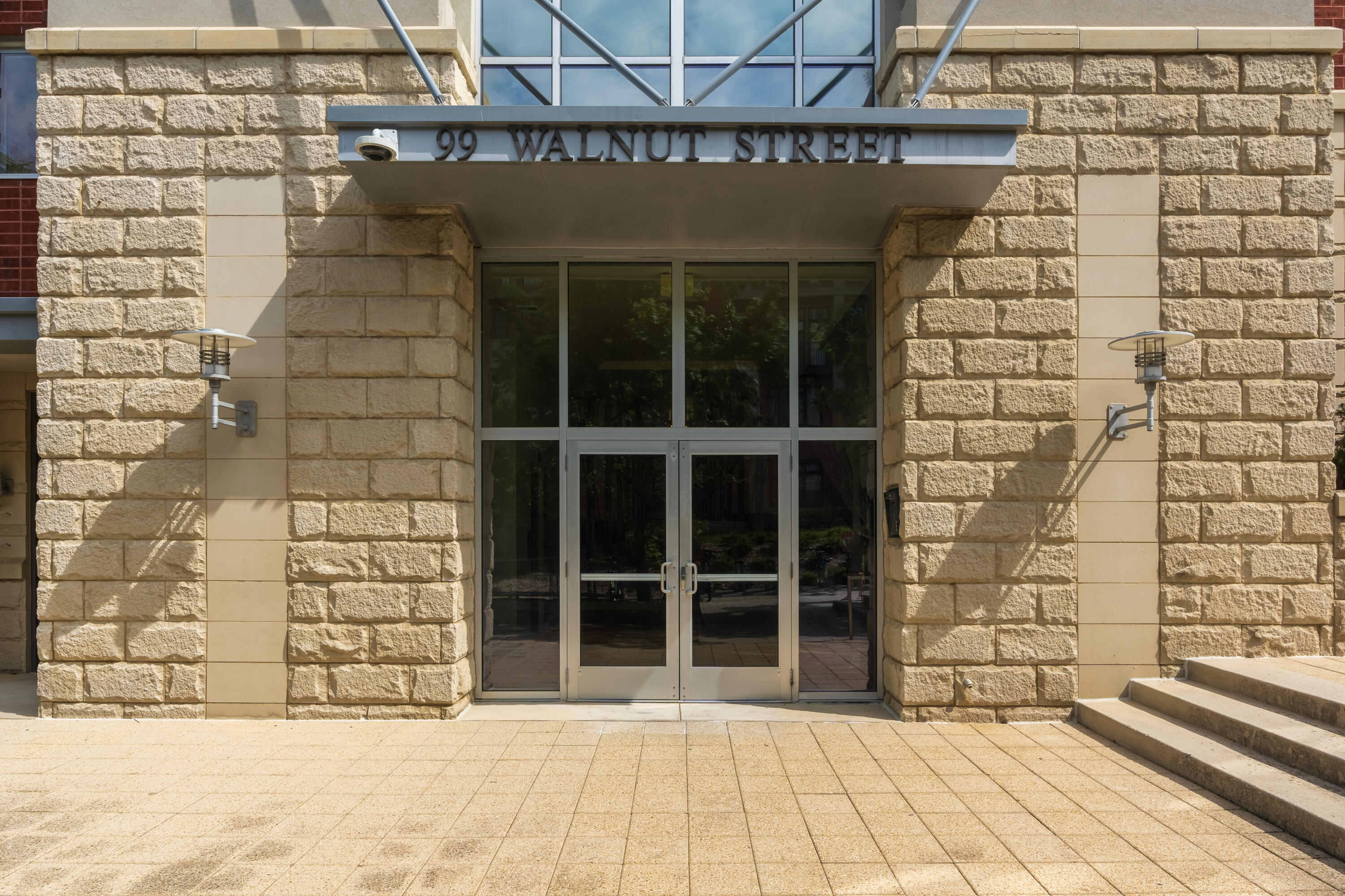 99 Walnut Street, 103